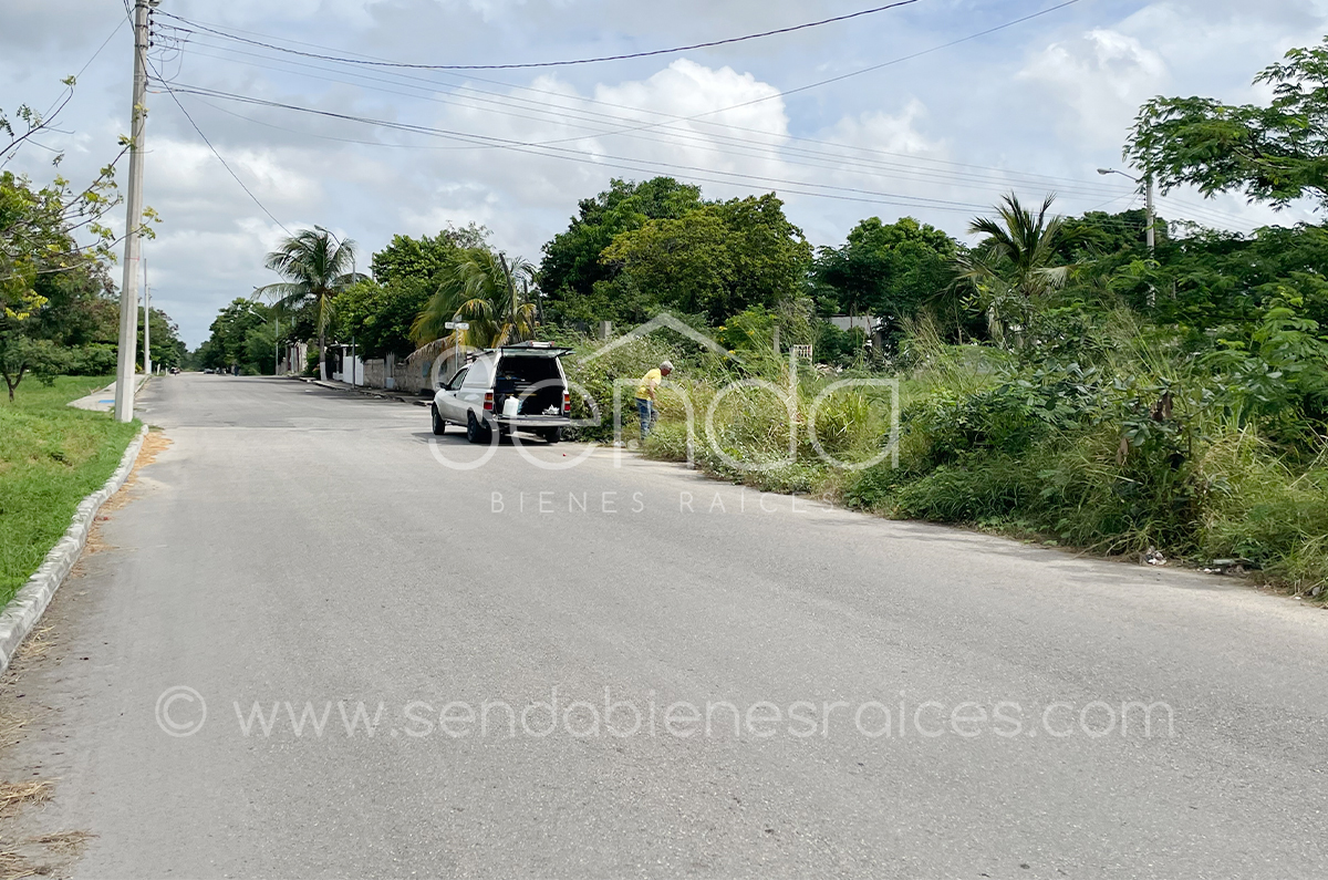 1191-34541-22WE-26-Terreno-en-Esquina-en-Venta-frente-a-Paseo-Verde-de-Tixcacal-Opichen-Merida-_(9).jpg