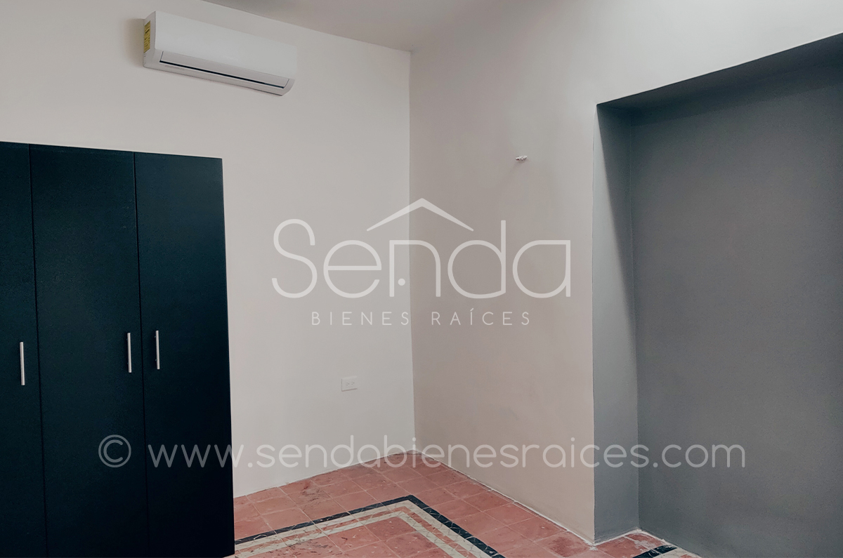 1246-35281-23GM-01-Casa-en-venta-en-el-centro-de-Merida-Totalmente-remodelada-_(21).jpg