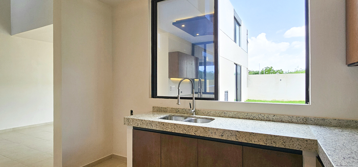 1252-44907-Casa-en-venta-en-Cholul-Merida-con-recamara-en-planta_baja-y-alberca_(11).jpg