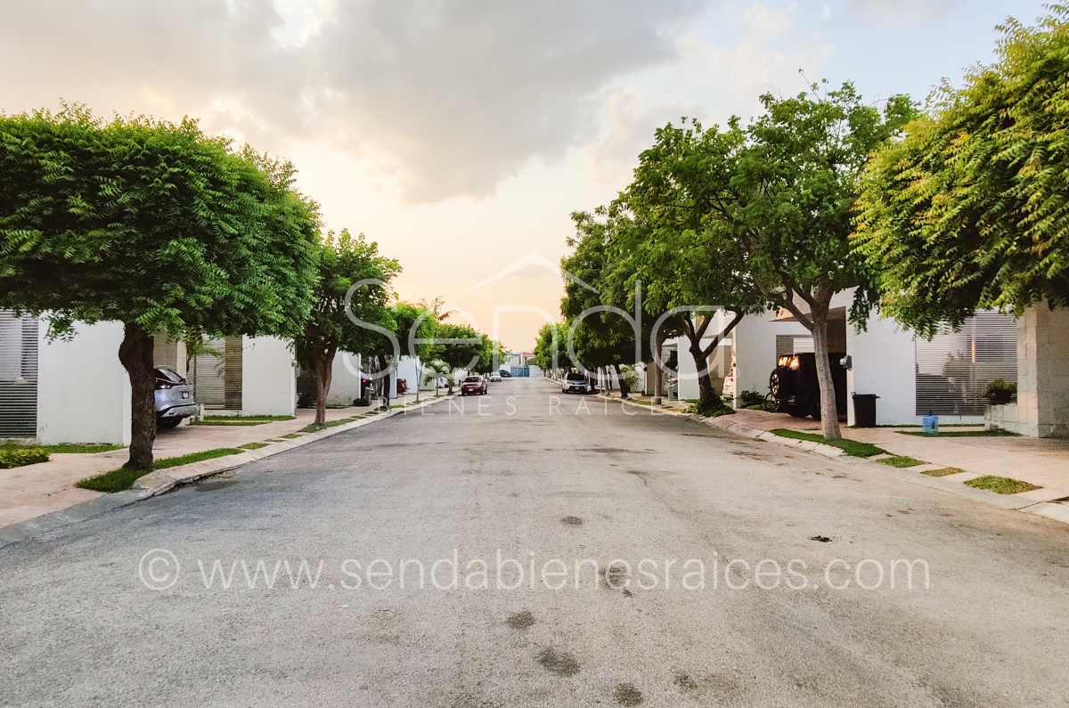 1311-37286-Casa-en-venta-en-Altabrisa-Merida-en-privada-San-Remo-Blanc-con-3-habitaciones-40.jpg