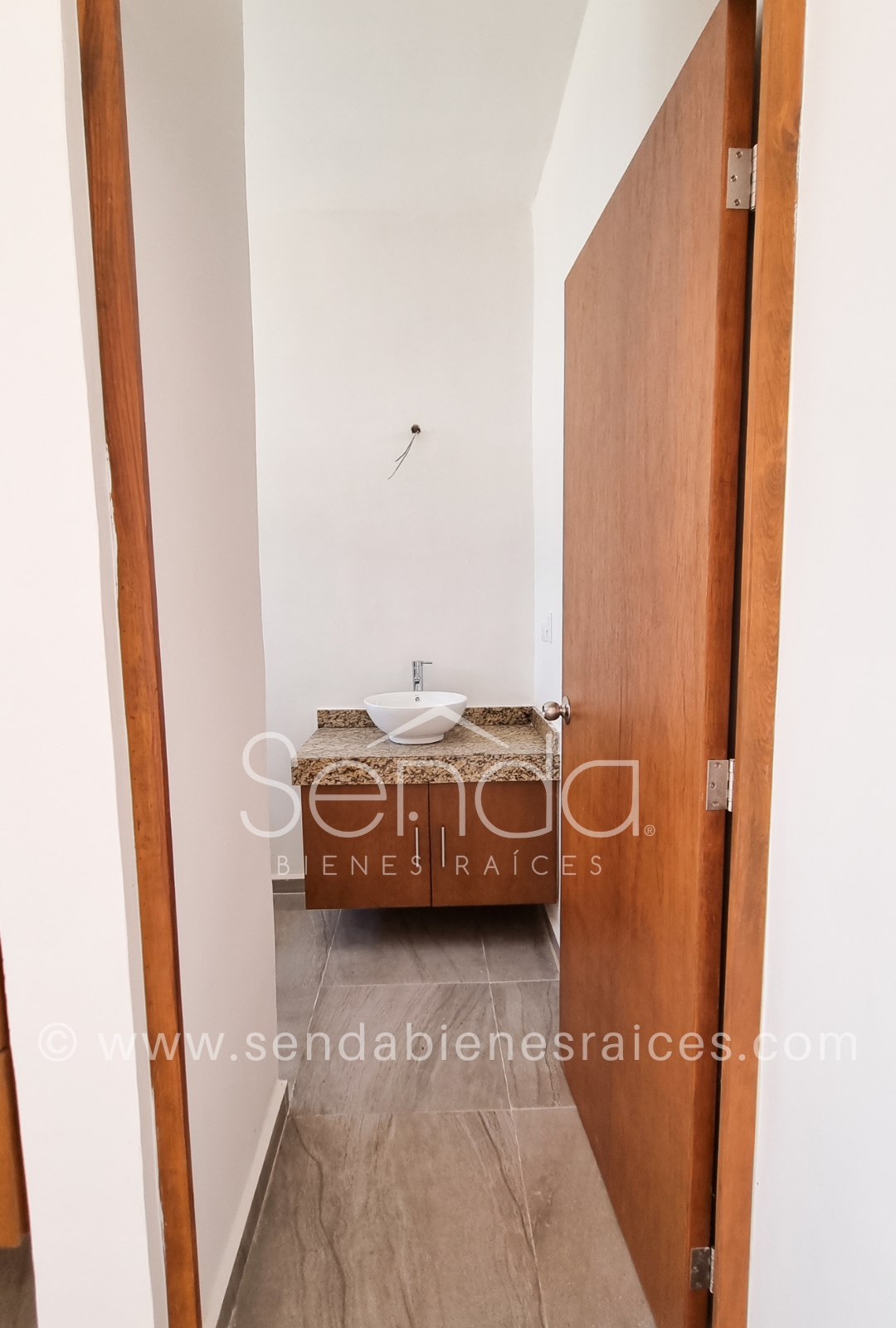1337-38317-Casa-en-Venta-en-Mabella-Residencial-de-Un-piso-con-Alberca-en-San-Diego-Cutz-13.jpg