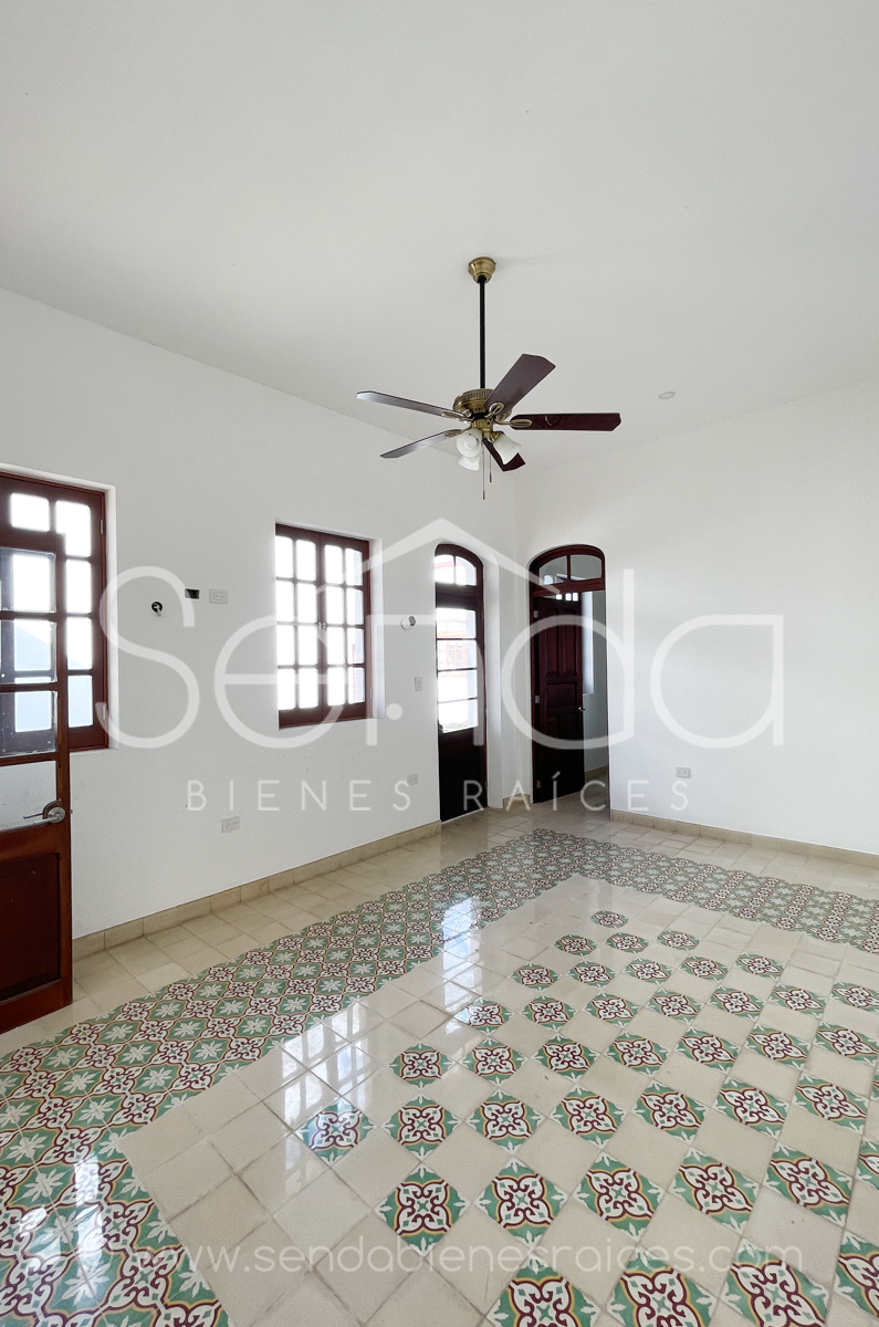1355-38899-Casa-en-venta-Centro-Historico-Merida-calle-62-de-5-habitaciones-26.jpg