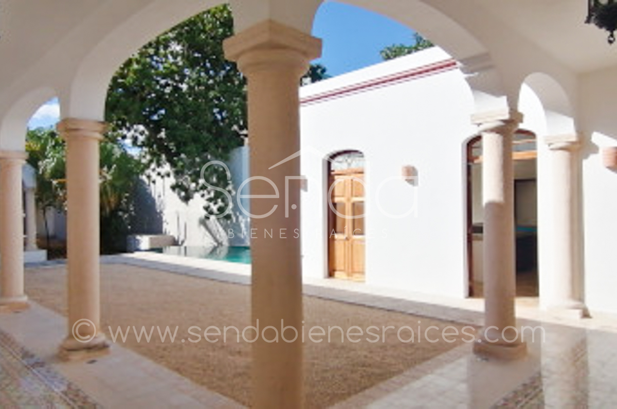 1355-38904-Casa-en-venta-Centro-Historico-Merida-calle-62-de-5-habitaciones-31.jpg