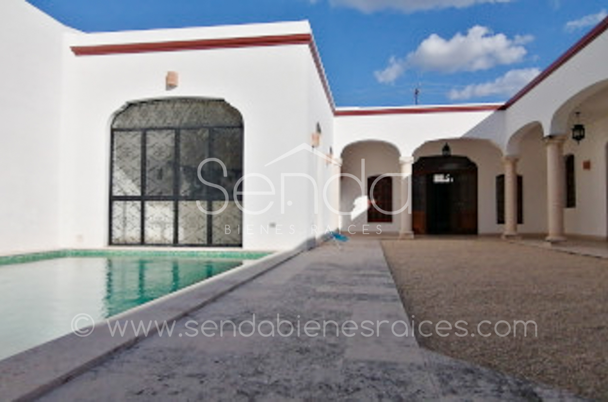 1355-38932-Casa-en-venta-Centro-Historico-Merida-calle-62-de-5-habitaciones-60.jpg