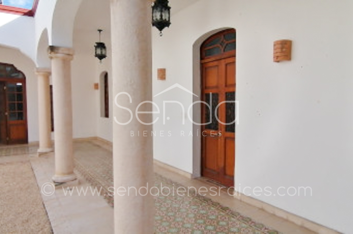 1355-38934-Casa-en-venta-Centro-Historico-Merida-calle-62-de-5-habitaciones-61.jpg