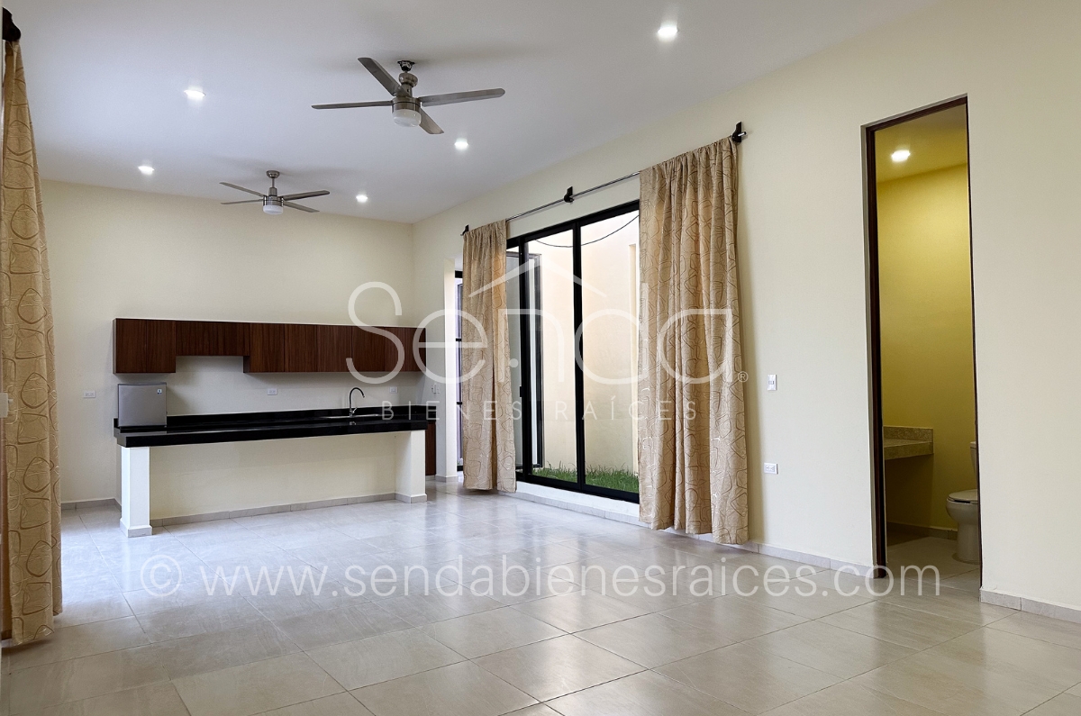 1373-39230-Casa-en-renta-de-una-planta-con-3-habitaciones-en-San-Diego-Cutz-Merida-2.jpg