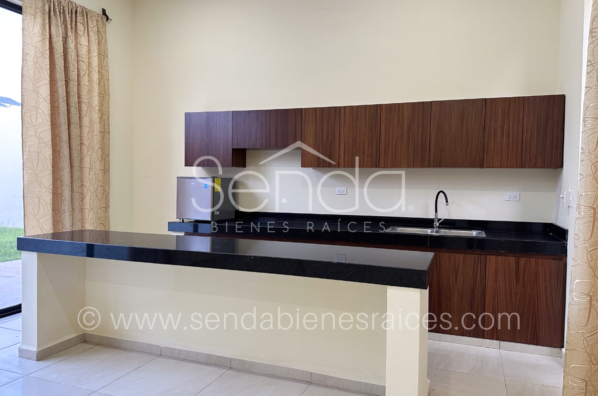 1373-39232-Casa-en-renta-de-una-planta-con-3-habitaciones-en-San-Diego-Cutz-Merida-3.jpg
