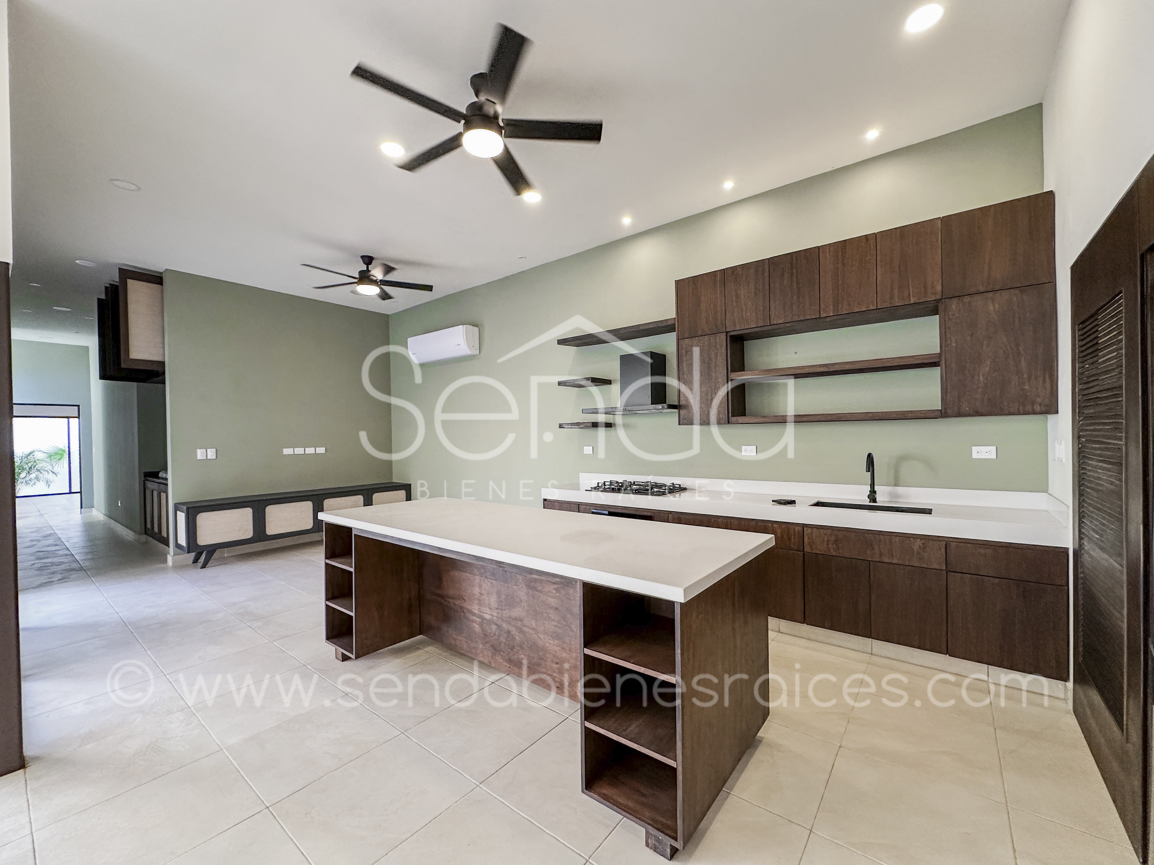 1468-47706--Casa-Tiki-Tiki-en-venta-de-una-planta-en-Cholul-Mérida-3-habitaciones-y-alberca_(66).jpg