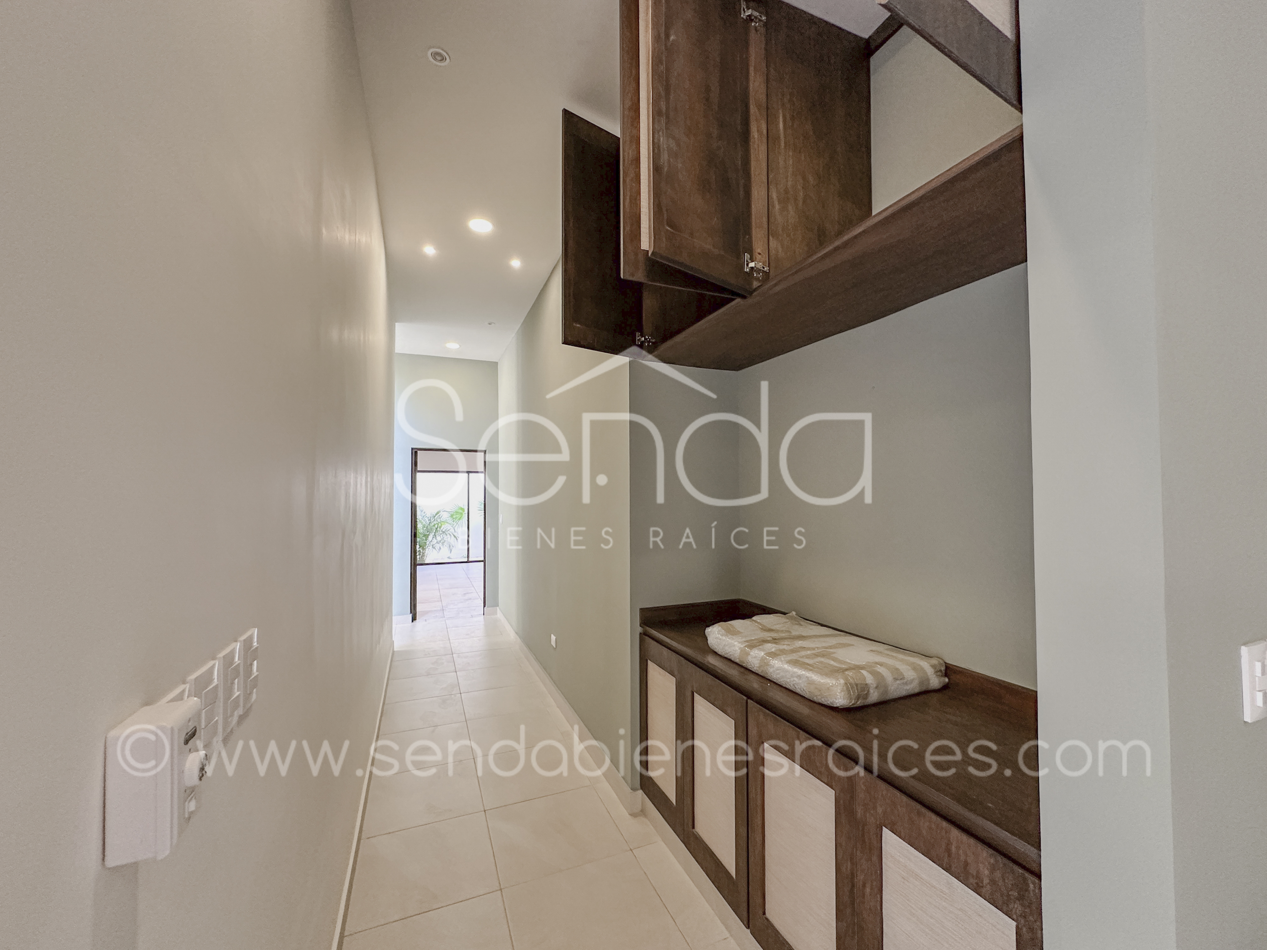 1468-47717--Casa-Tiki-Tiki-en-venta-de-una-planta-en-Cholul-Mérida-3-habitaciones-y-alberca_(77).jpg