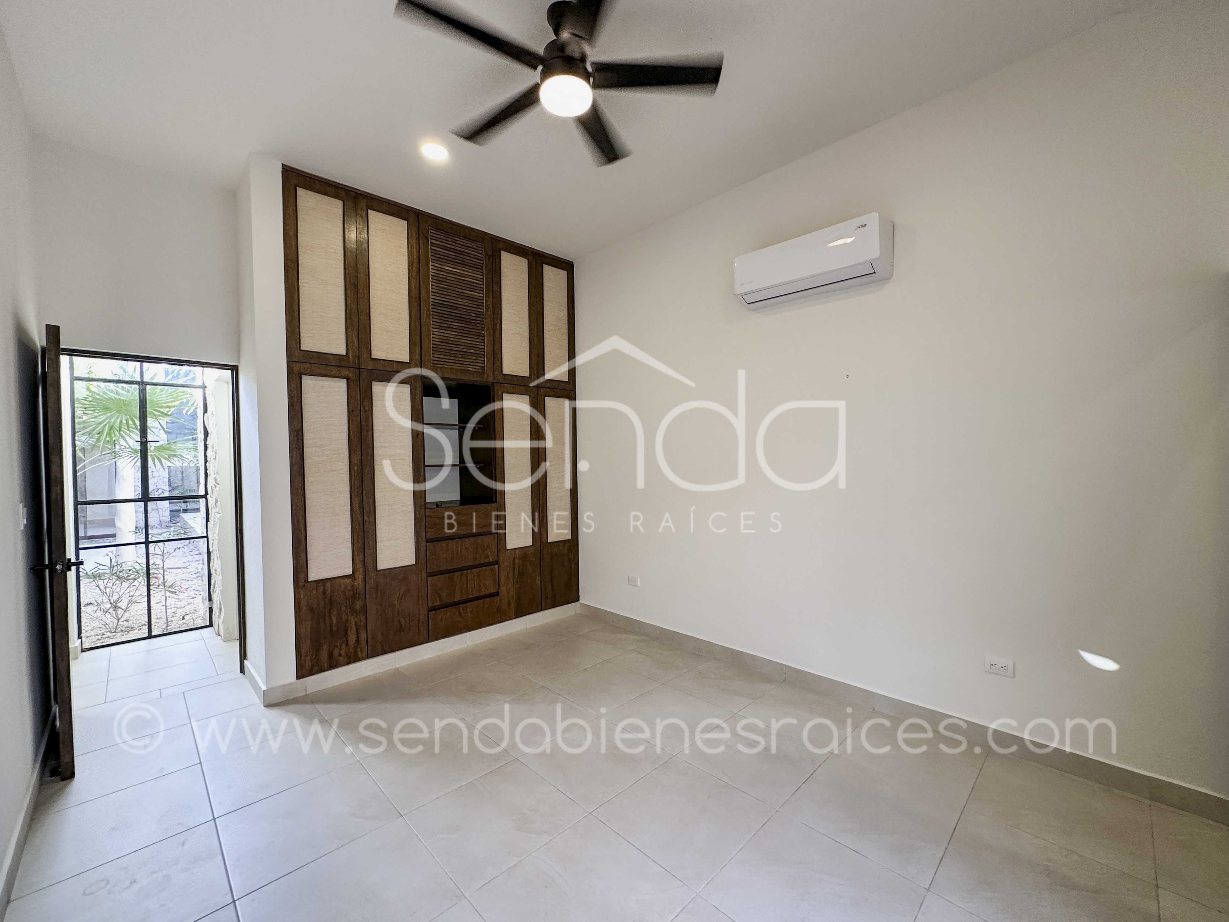 1468-47732--Casa-Tiki-Tiki-en-venta-de-una-planta-en-Cholul-Mérida-3-habitaciones-y-alberca_(92).jpg