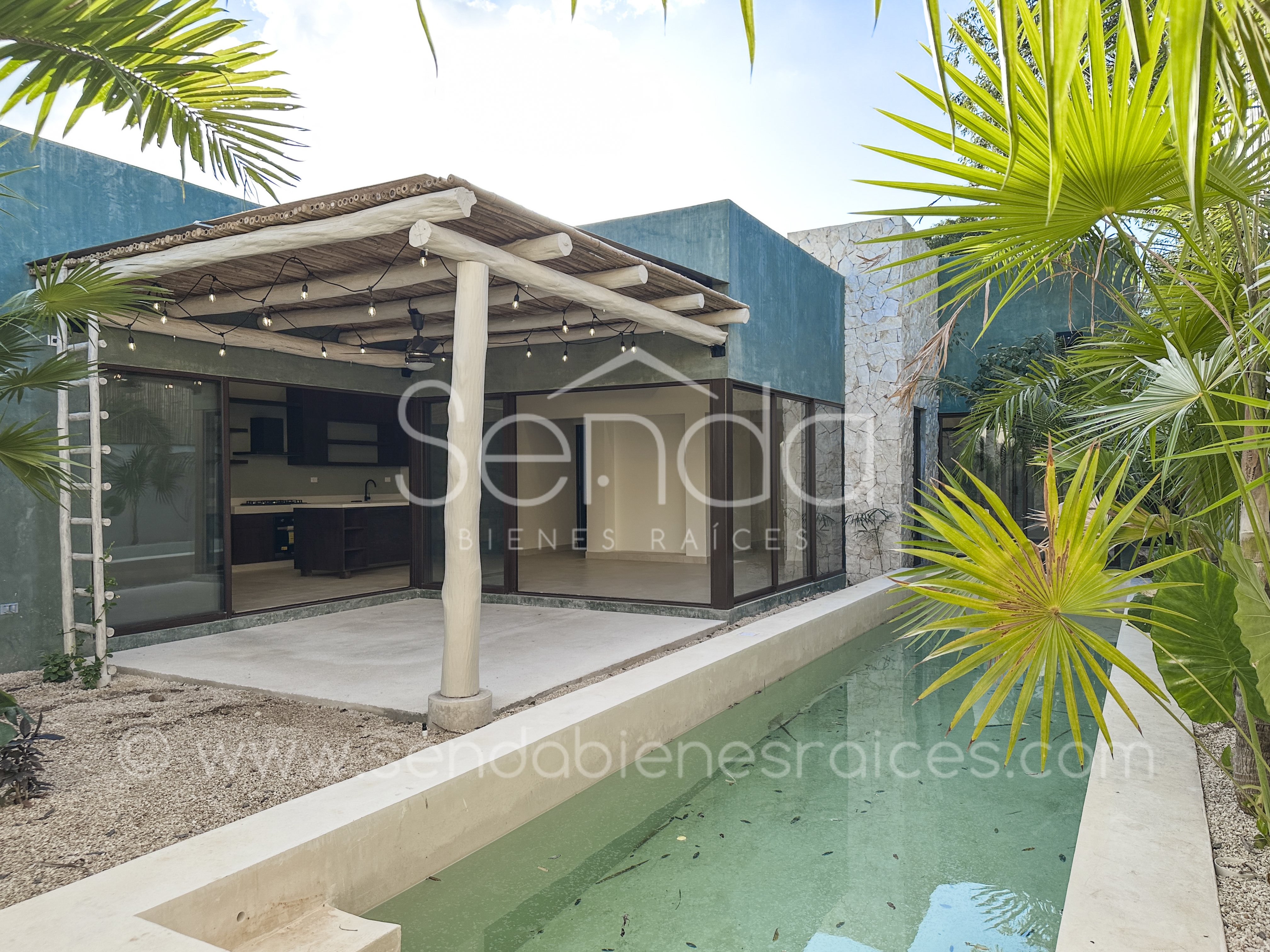1468-47743--Casa-Tiki-Tiki-en-venta-de-una-planta-en-Cholul-Mérida-3-habitaciones-y-alberca_(103).jpg