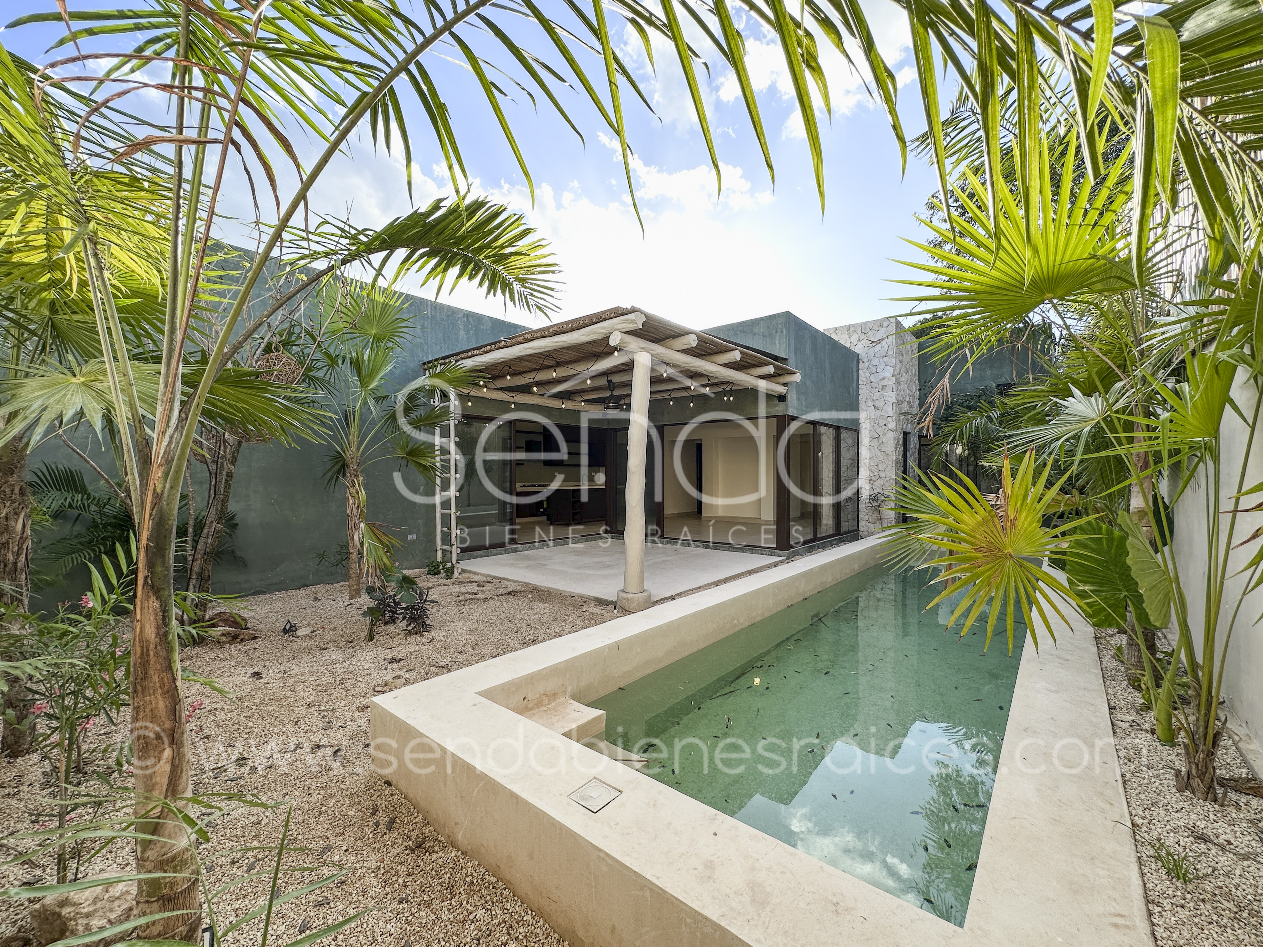1468-47744--Casa-Tiki-Tiki-en-venta-de-una-planta-en-Cholul-Mérida-3-habitaciones-y-alberca_(104).jpg