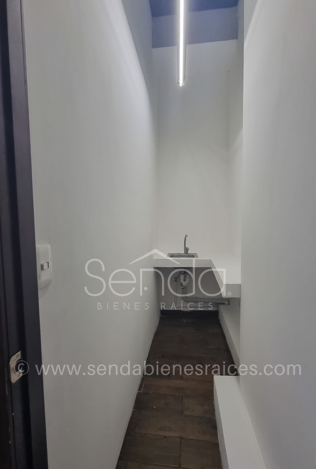 15-40159-Oficina-en-renta-en-Magnia-Altabrisa-Merida-de-93m2-901-2.jpg