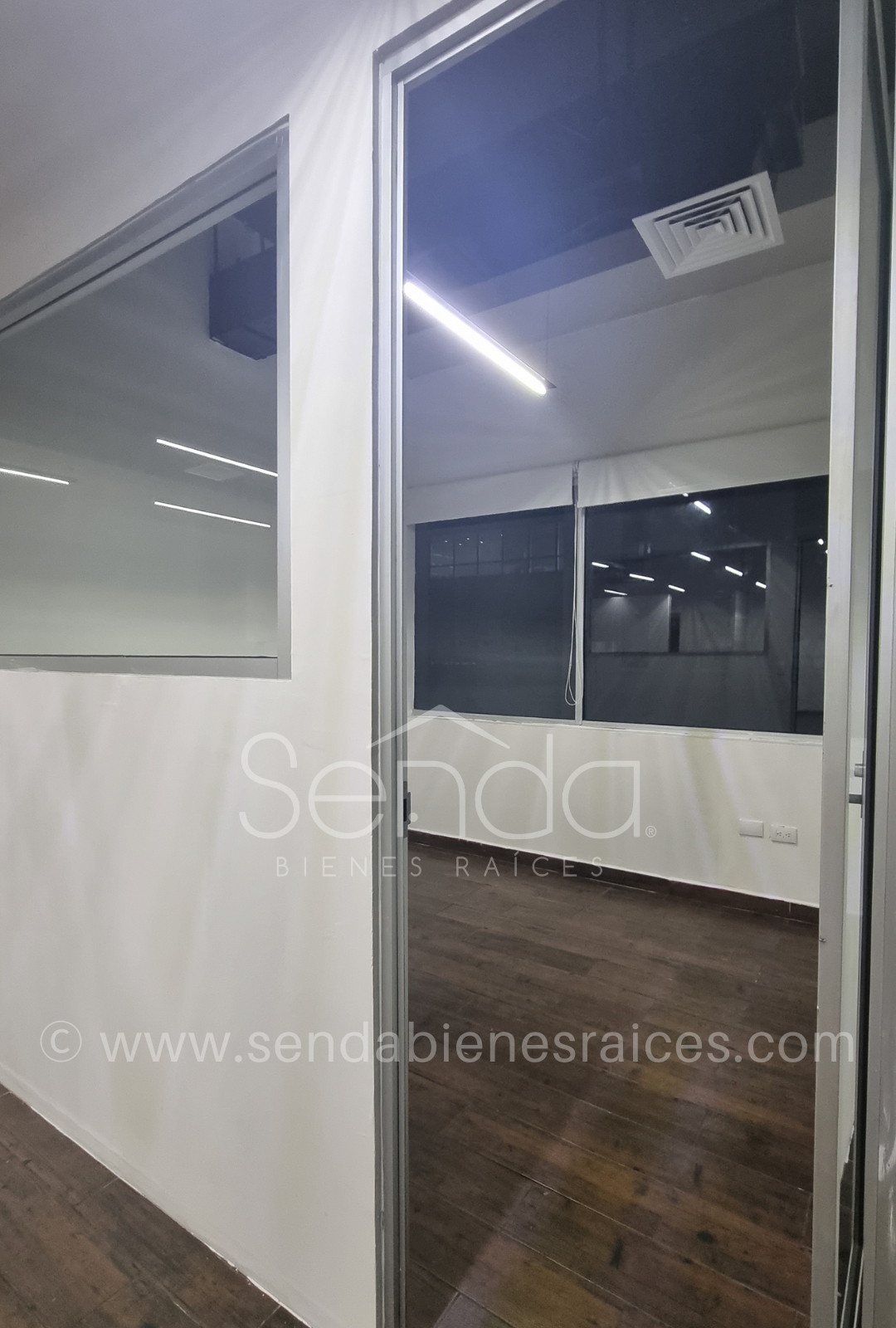 15-40161-Oficina-en-renta-en-Magnia-Altabrisa-Merida-de-93m2-901-3.jpg