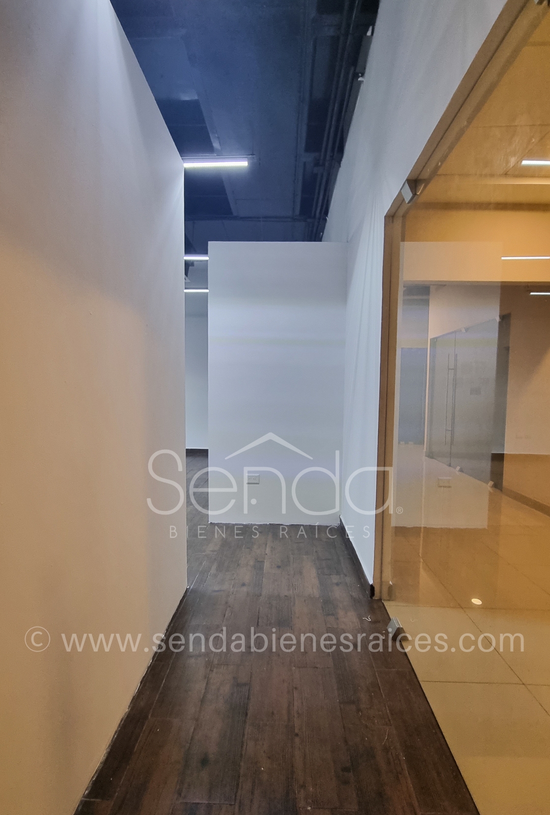 15-40164-Oficina-en-renta-en-Magnia-Altabrisa-Merida-de-93m2-901-6.jpg