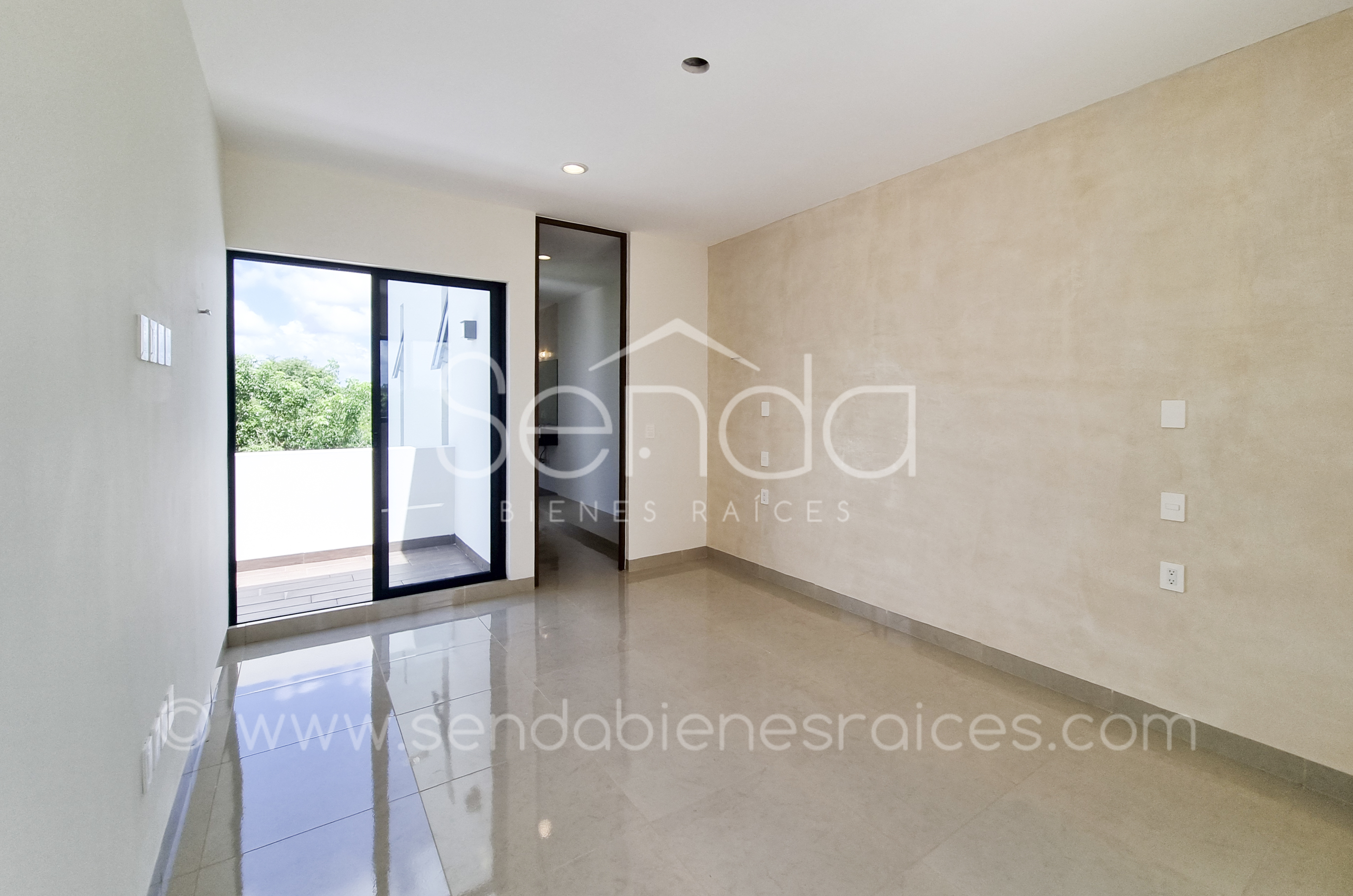 1626-45584-Casa-en-venta-en-Plenum-Residencial-con-3-habitaciones-y-alberca_(8).jpg
