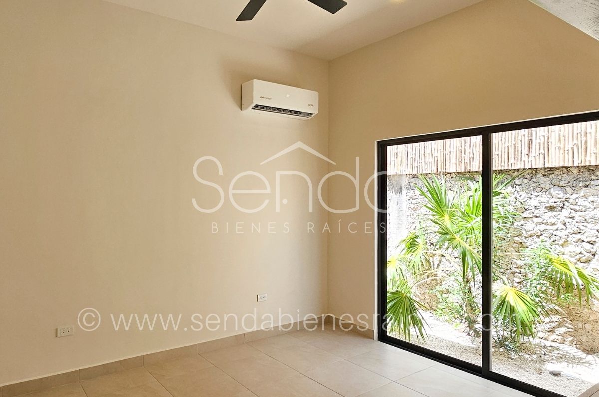 1700-50599-Casa-Tiki-Tiki-en-venta-de-una-planta-en-Cholul-Merida-modelo-B-con-alberca_(1).jpg
