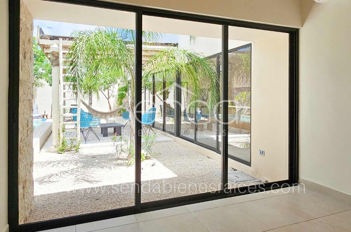 1700-50601-Casa-Tiki-Tiki-en-venta-de-una-planta-en-Cholul-Merida-modelo-B-con-alberca_(3).jpg