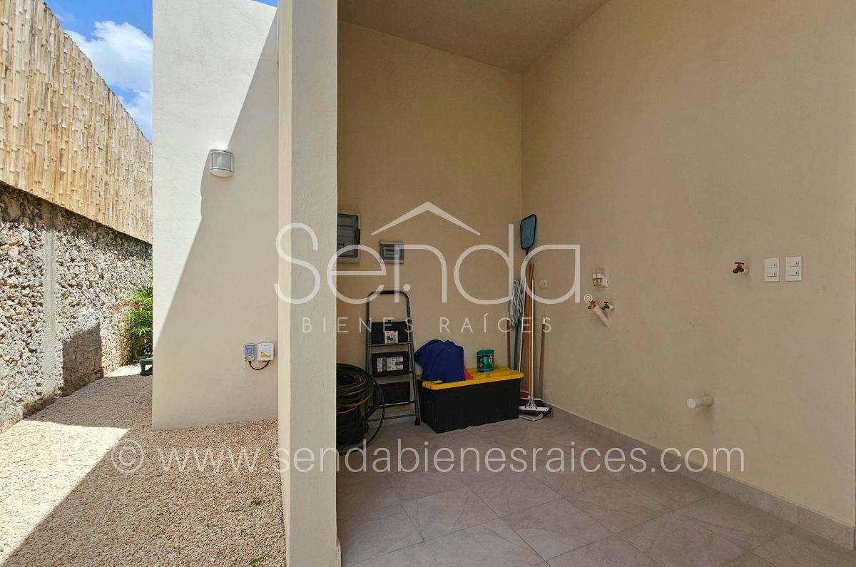 1700-50617-Casa-Tiki-Tiki-en-venta-de-una-planta-en-Cholul-Merida-modelo-B-con-alberca_(19).jpg