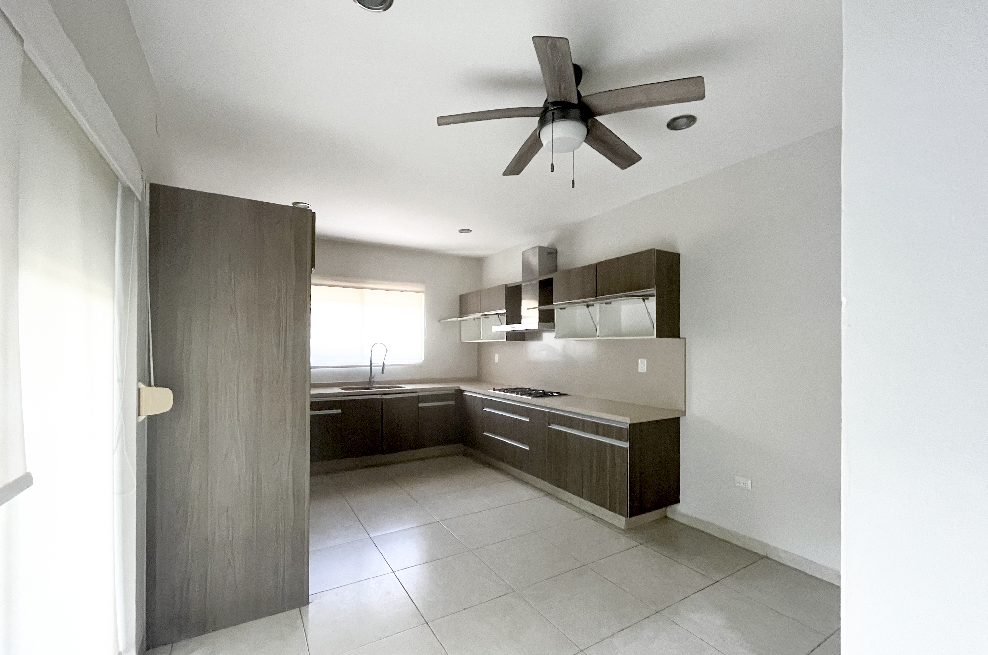 1702-47171-Casa-en-renta-privada-cocoyoles-Merida-tres-recamaras-con-piscina_(28).jpg