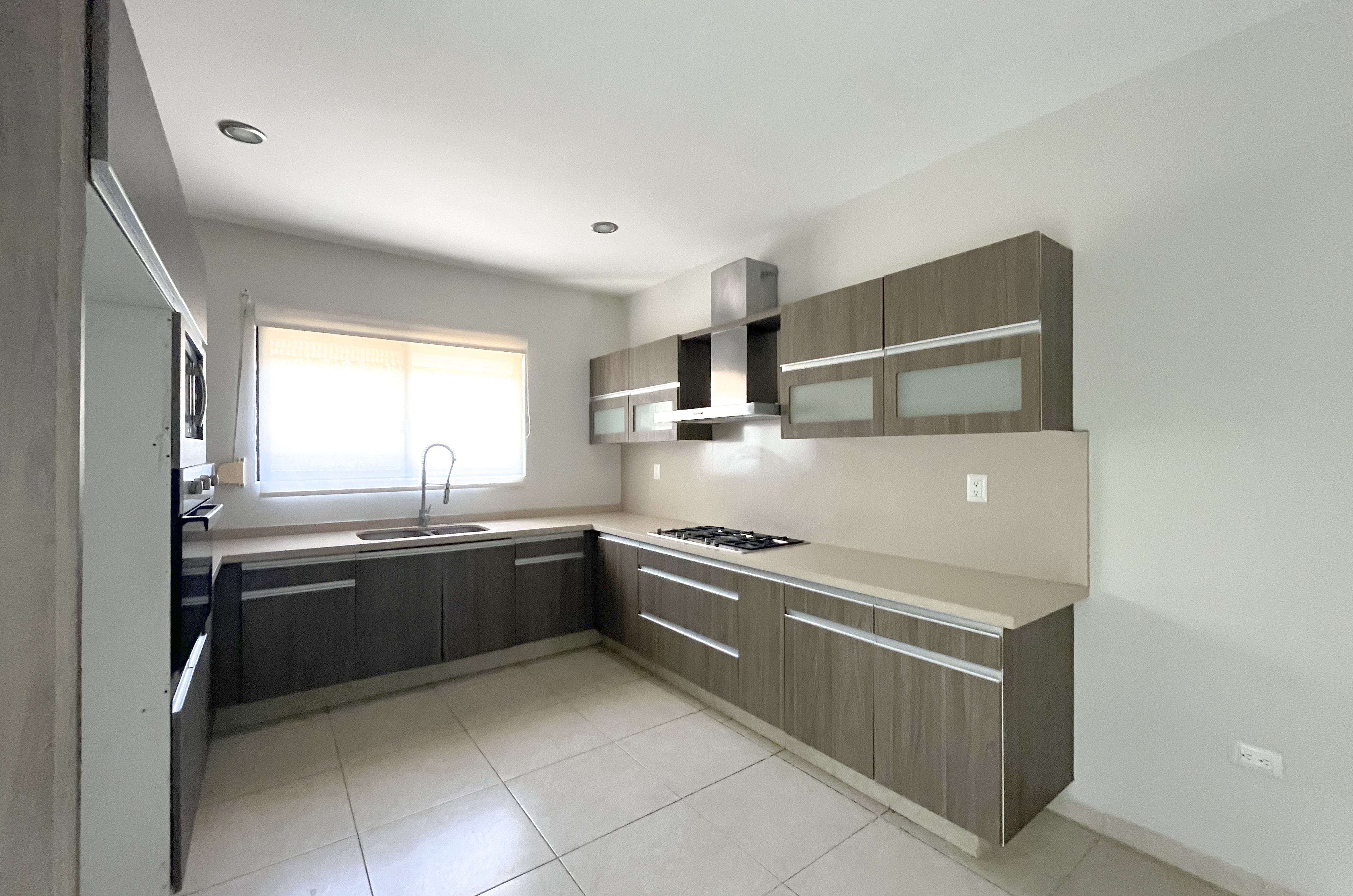 1702-47174-Casa-en-renta-privada-cocoyoles-Merida-tres-recamaras-con-piscina_(31).jpg
