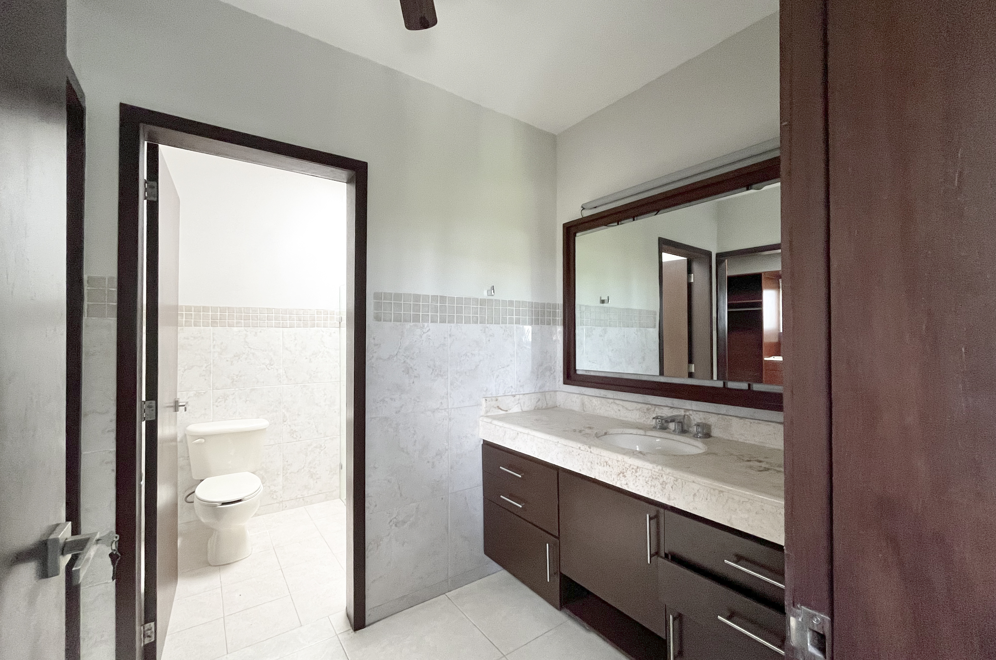1702-47194-Casa-en-renta-privada-cocoyoles-Merida-tres-recamaras-con-piscina_(51).jpg