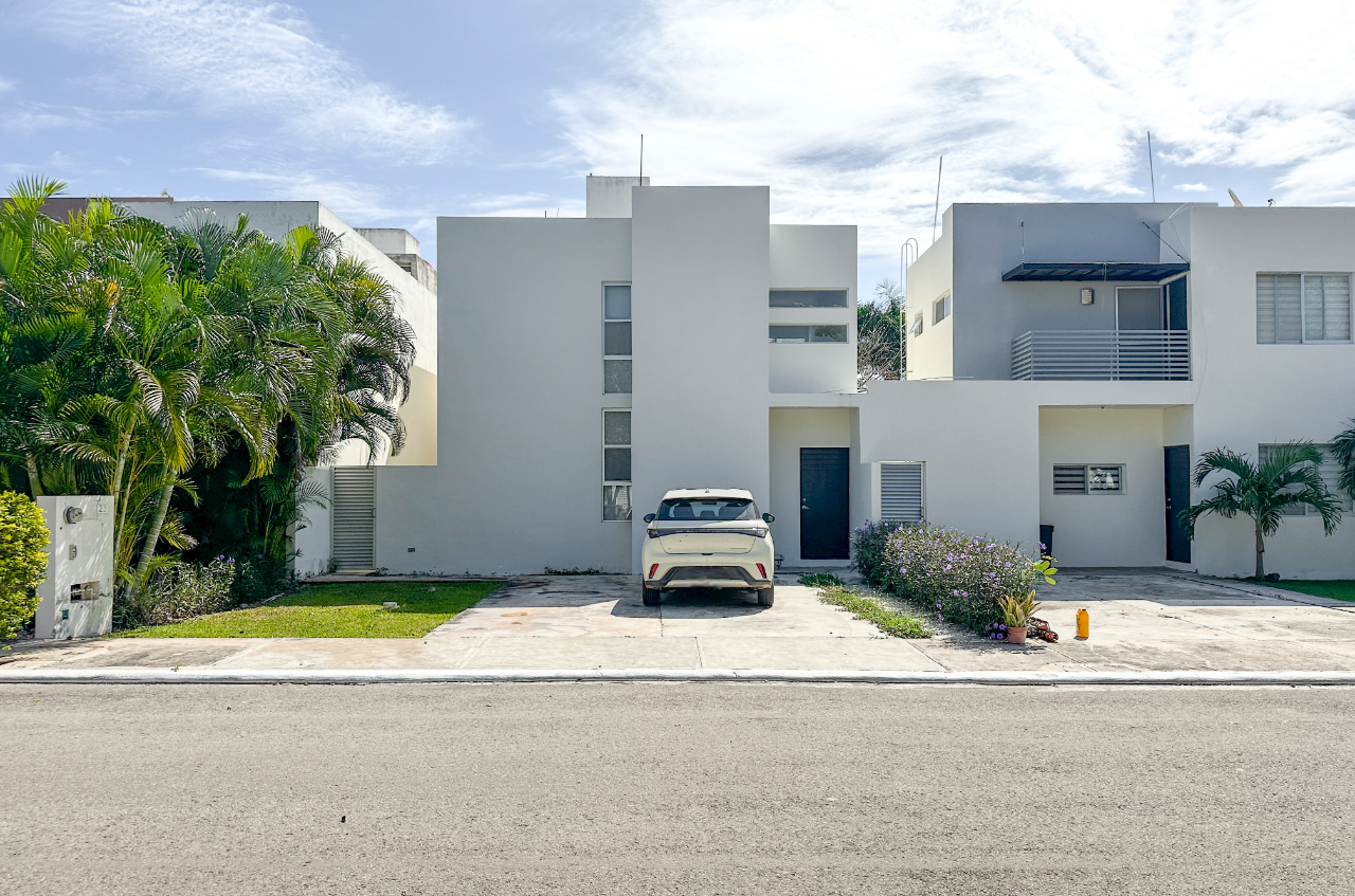 1719-1719-47978-Casa-en-renta-de-3-habitaciones-en-Salomea-Conkal_(2)-SP.png