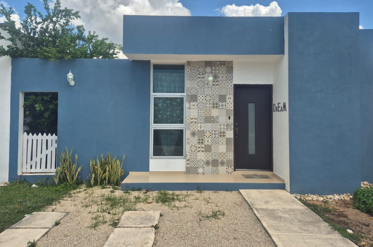 1769-CASA-EN-RENTA-EN-LAS-LAVANDAS-GRAN-SANTA-FE-NORTE-II-MERIDA-SEMI-AMUEBLADA.jpg