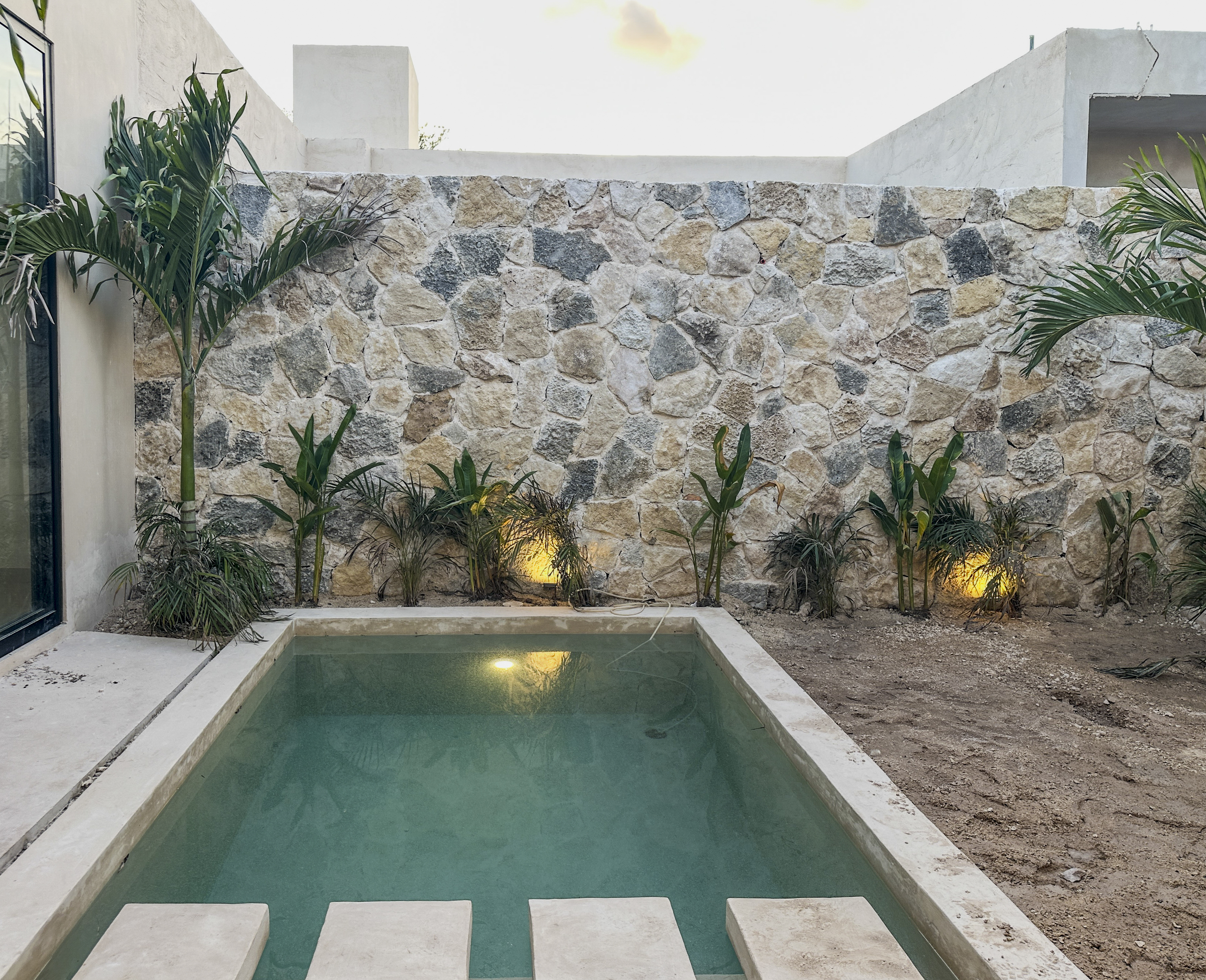 1806-1806-52754-Casa-en-venta-de-un-piso-con-2-habitaciones-y-alberca-en-Naia-Residencial-Conkal_(10).jpg