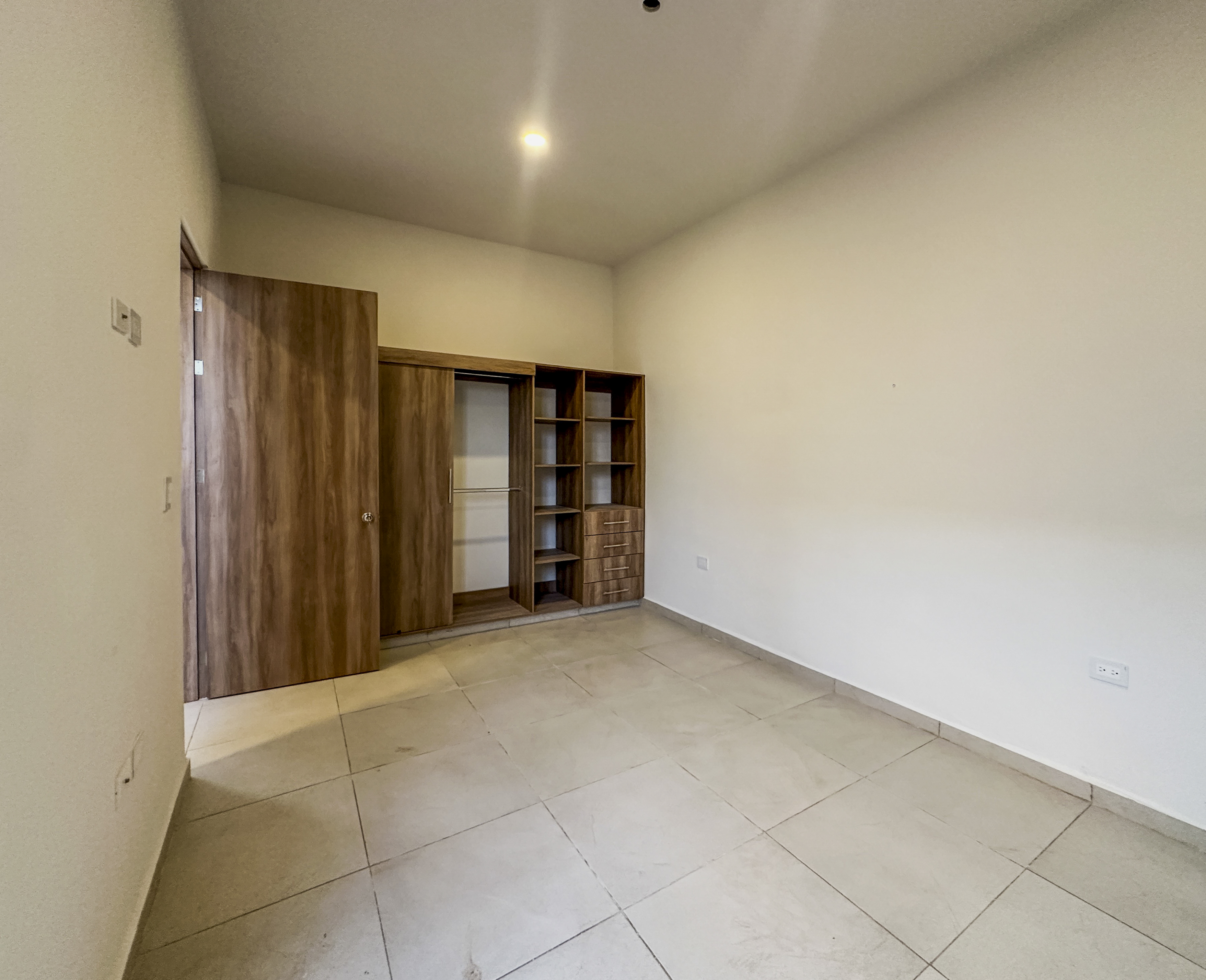 1806-52766-Casa-en-venta-de-un-piso-con-2-habitaciones-y-alberca-en-Naia-Residencial-Conkal_(22).jpg