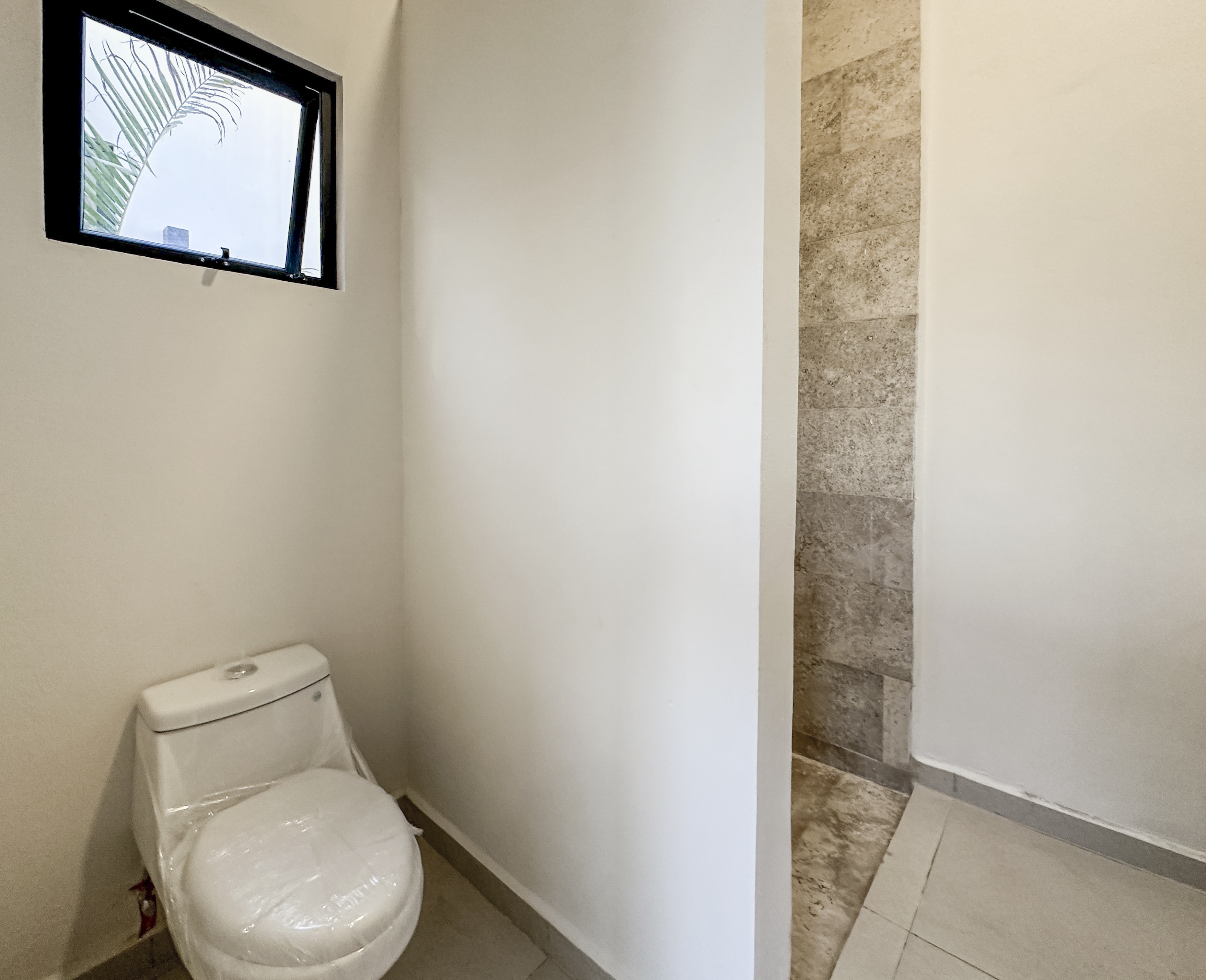 1806-52772-Casa-en-venta-de-un-piso-con-2-habitaciones-y-alberca-en-Naia-Residencial-Conkal_(28).jpg