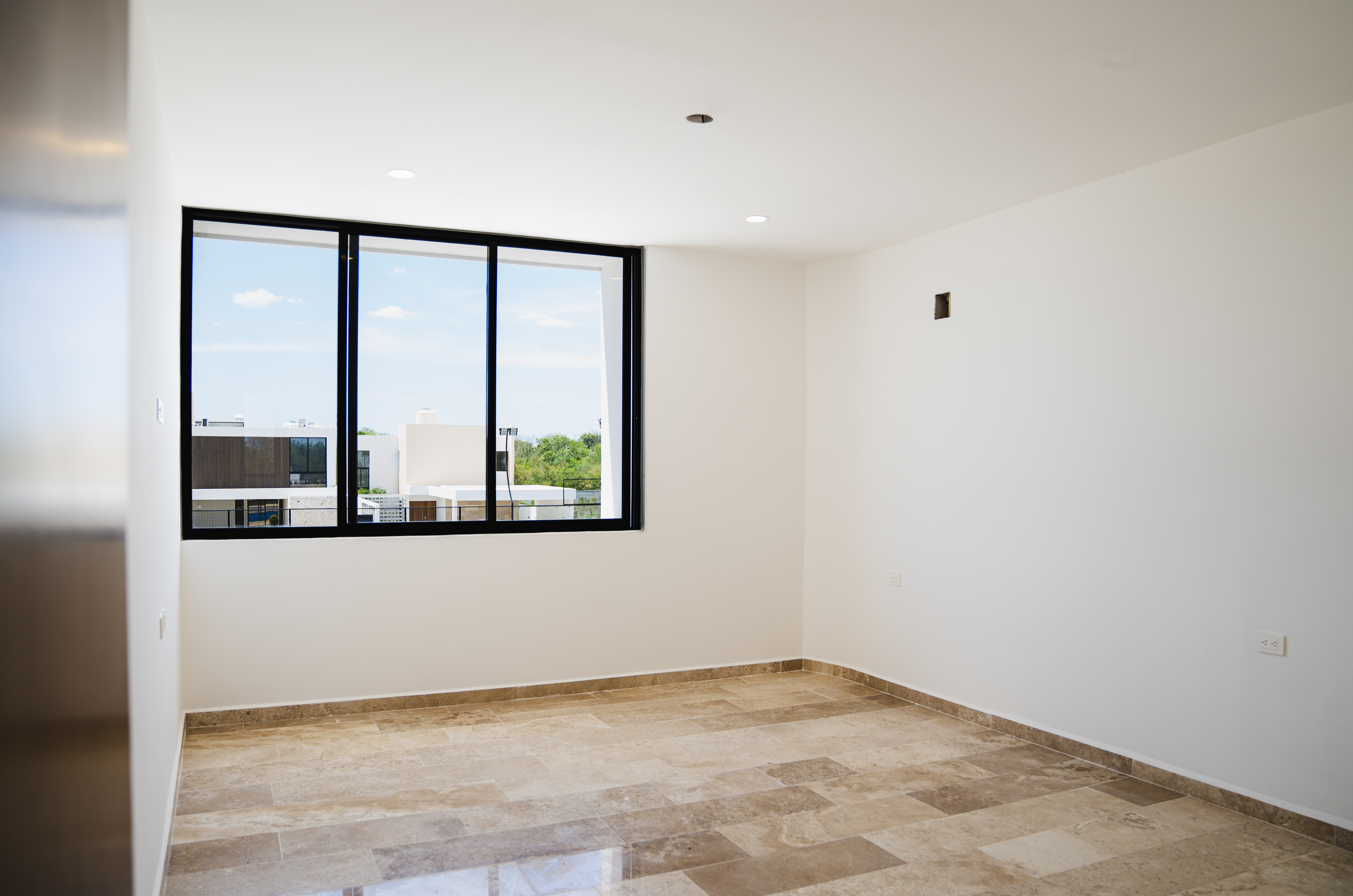 1902-52967-Casa-Alaia-en-Venta-dentro-privada-zona-conkal-Merida-con-tres-recamaras_(3).jpg