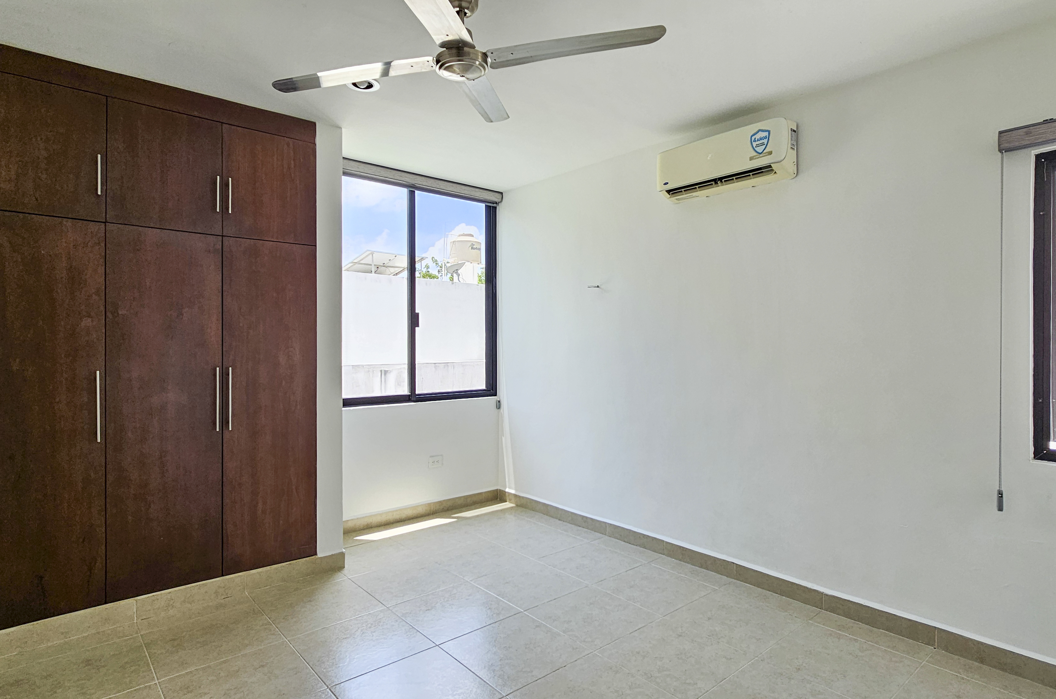 1936-54674-Casa-en-Venta-en-Real-Montejo-Mérida-con-cochera-techada-3-recámaras-y-alberca_(21).jpg