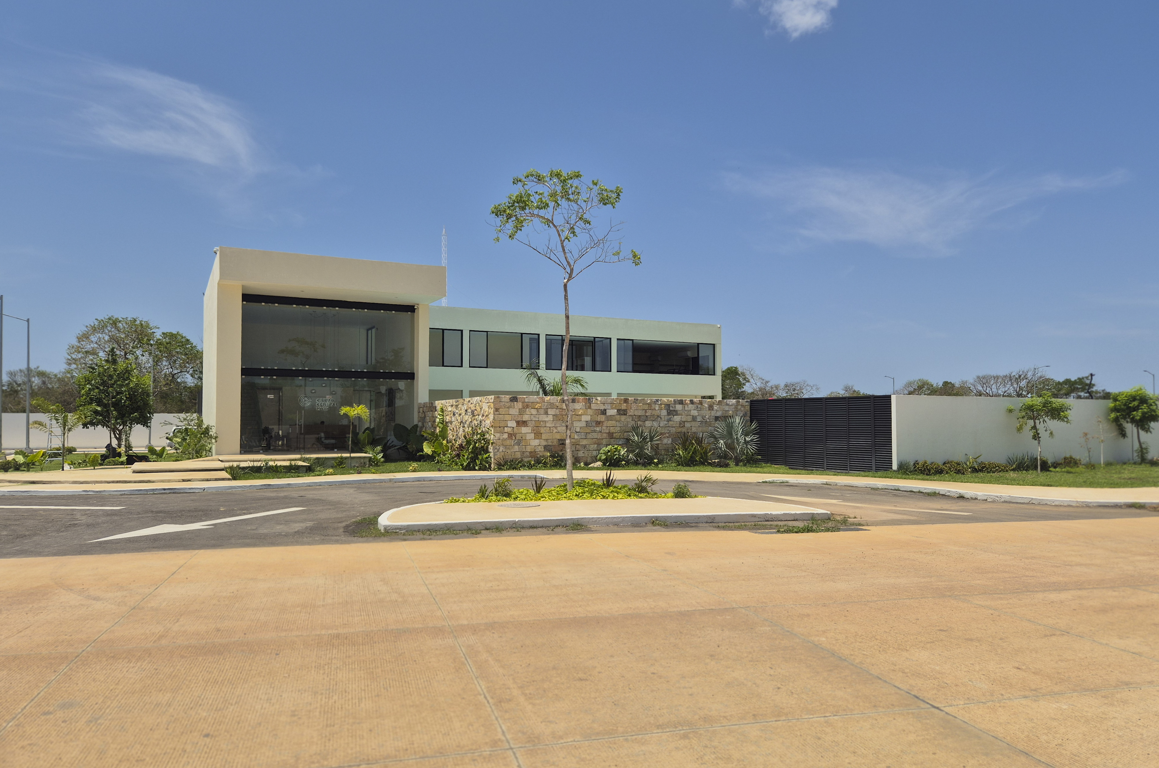 1942-53004-Lotes-Residenciales-en-Venta-en-Privada-Ciudad-Central-con-amenidades_(7).jpg