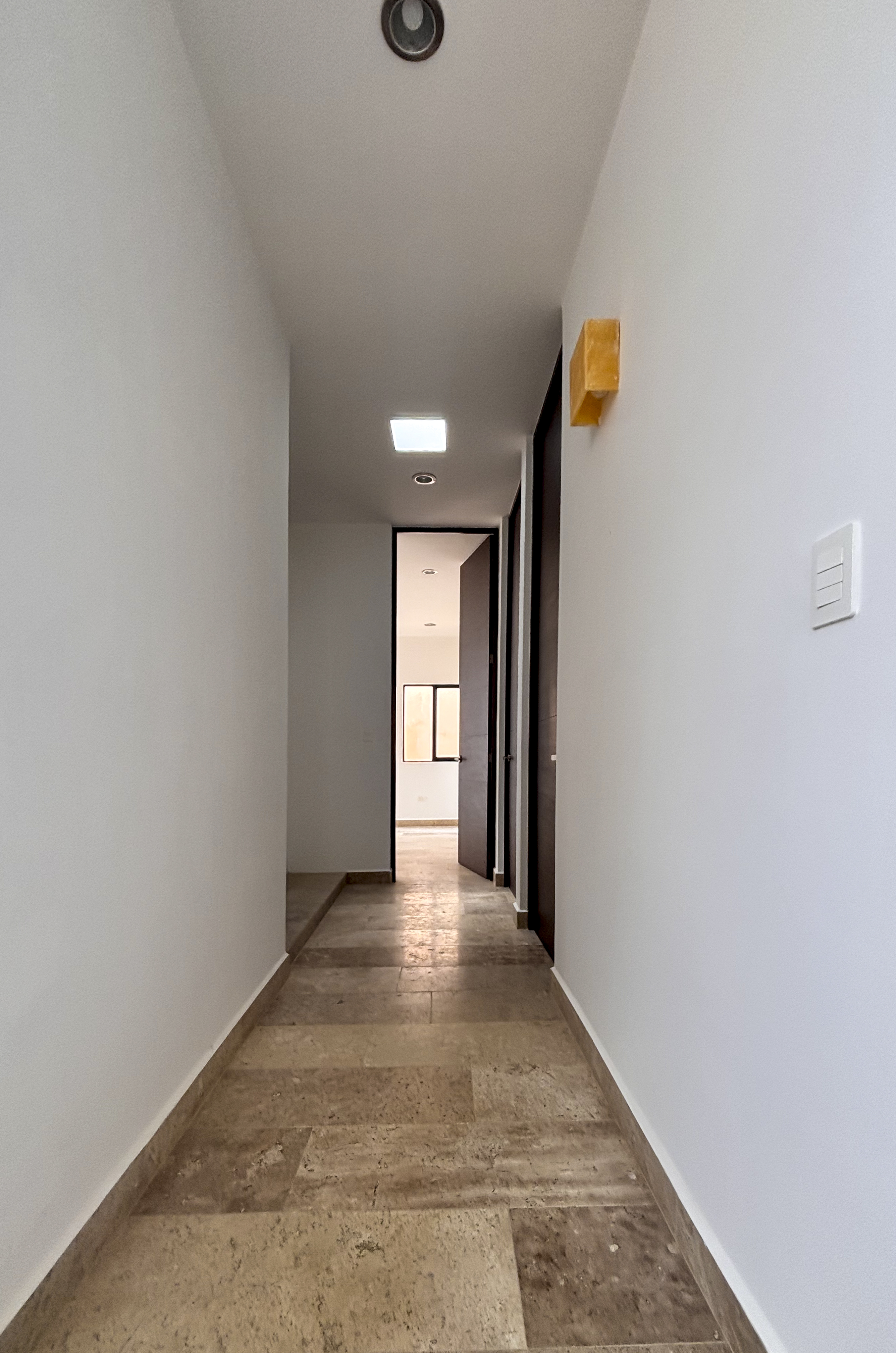 2009-54227-Casa-en-venta-en-el-norte-de-Mérida-Cholul-de-3-recámaras-con-estudio_(18).jpg