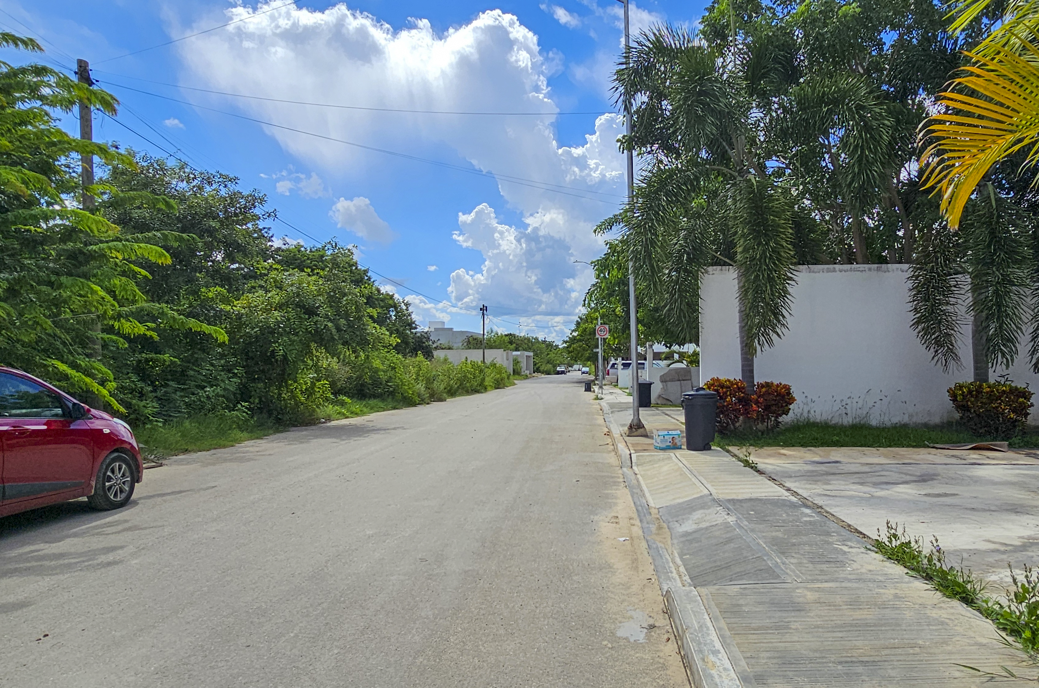 2028-54828-Casa-en-Venta-Dzityá-Mérida-con-super-Cocina-Jardín-y-Alberca_(4).jpg
