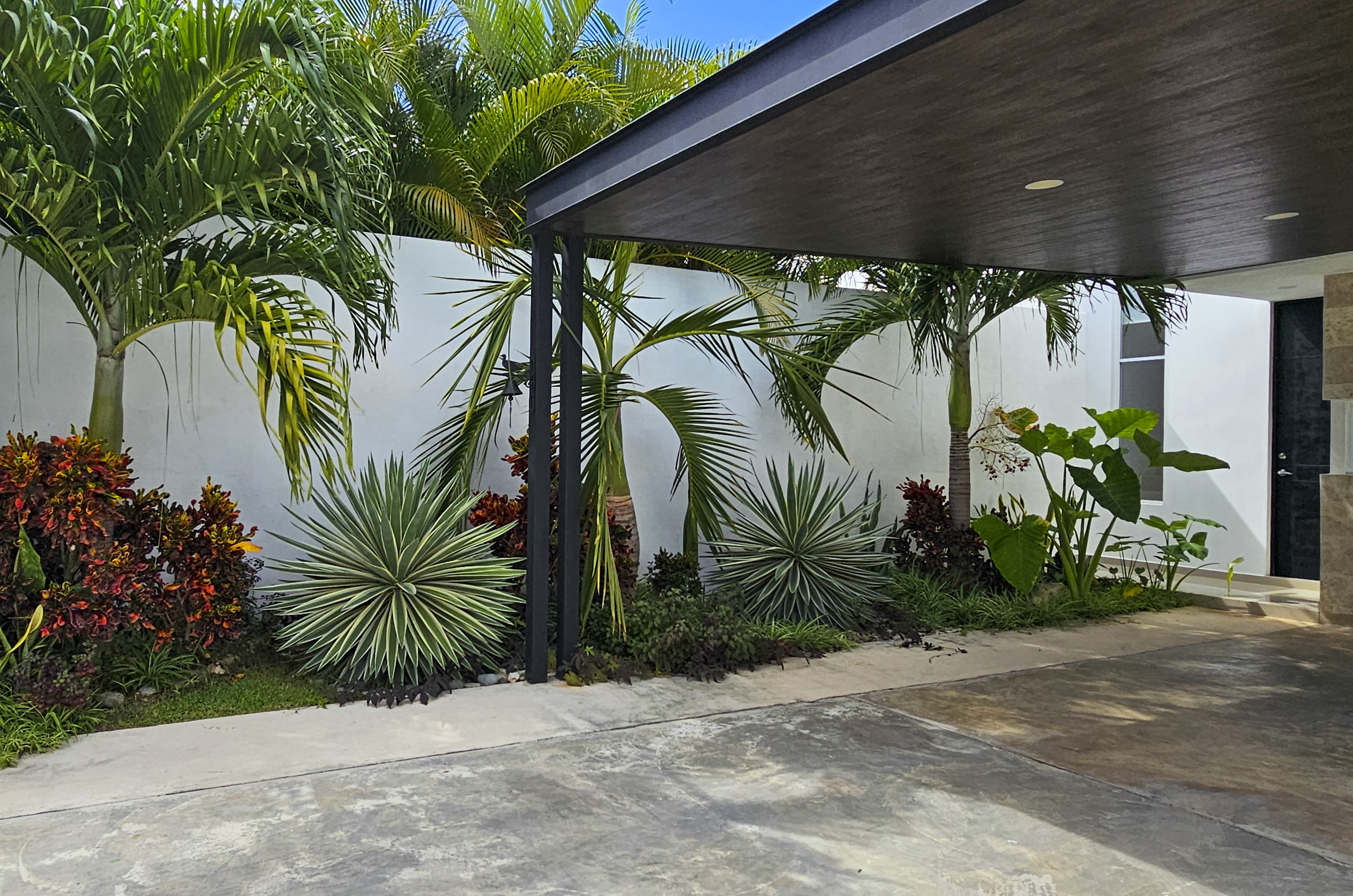 2028-54830-Casa-en-Venta-Dzityá-Mérida-con-super-Cocina-Jardín-y-Alberca_(5).jpg