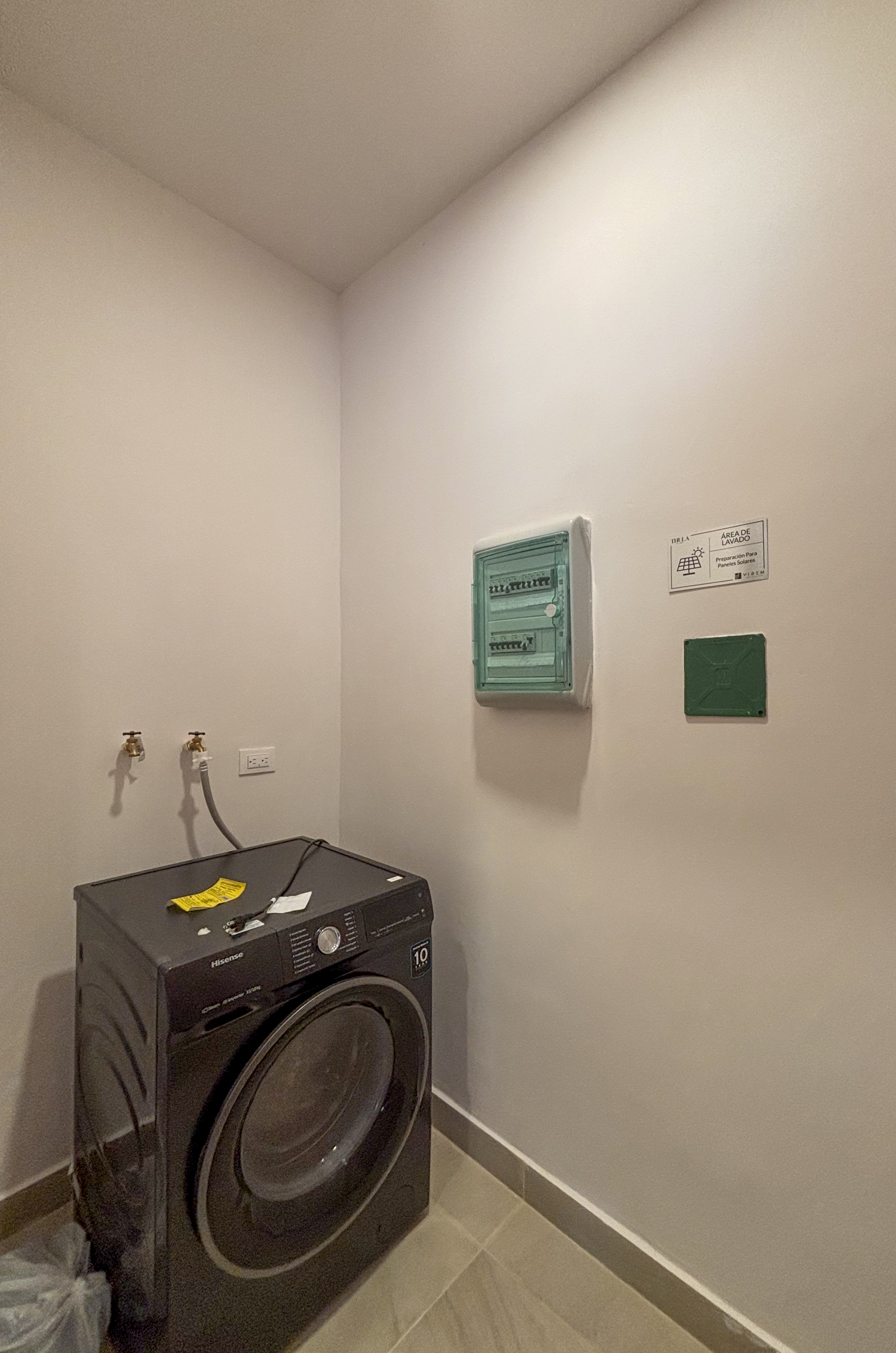 2029-54792-Casa_estilo-Townhouse-en-venta-en-cholul-al-norte-de-Merida-THULA-CITY-HOME__(12).jpg
