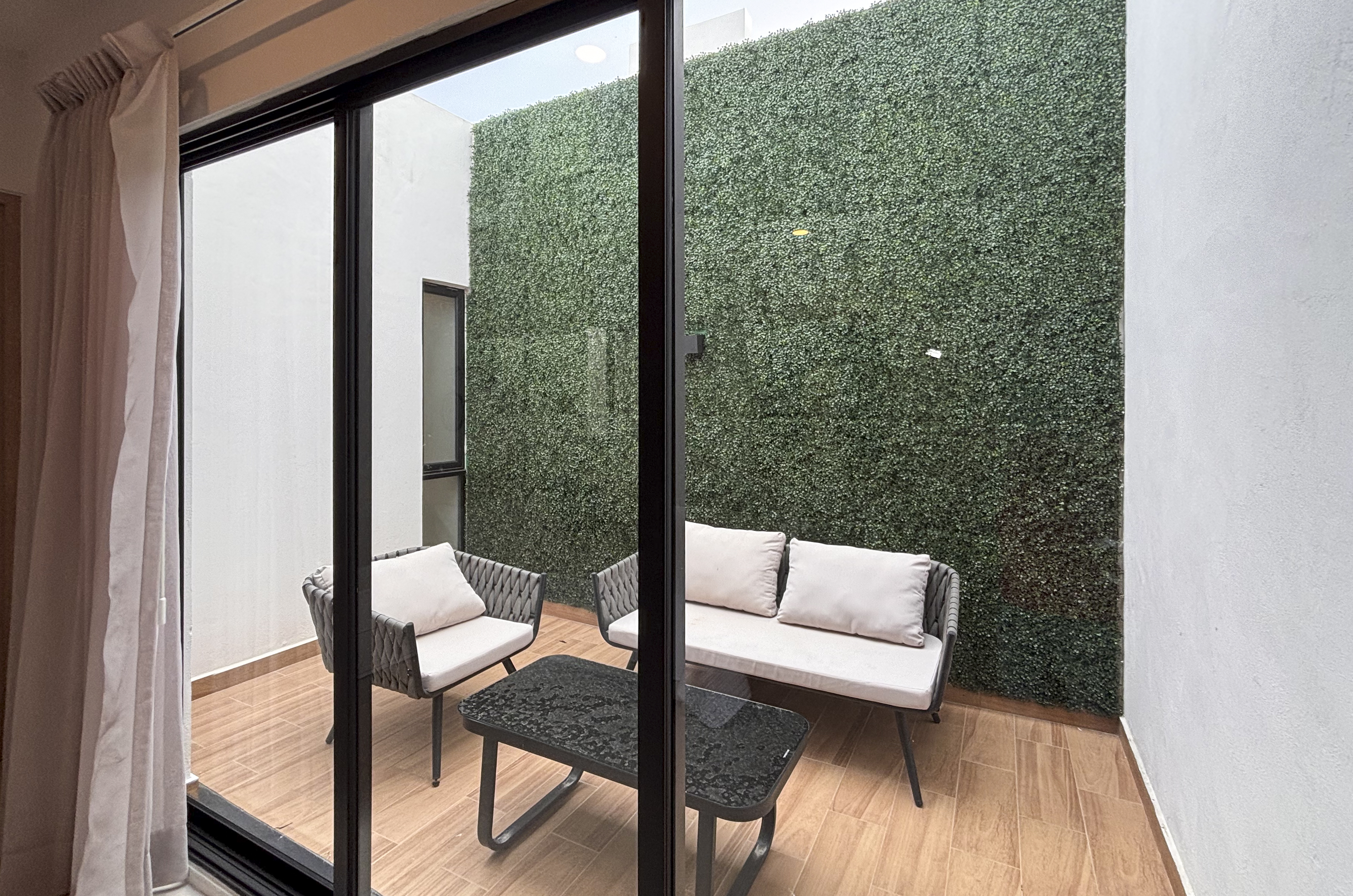2029-54802-Casa_estilo-Townhouse-en-venta-en-cholul-al-norte-de-Merida-THULA-CITY-HOME__(21).jpg