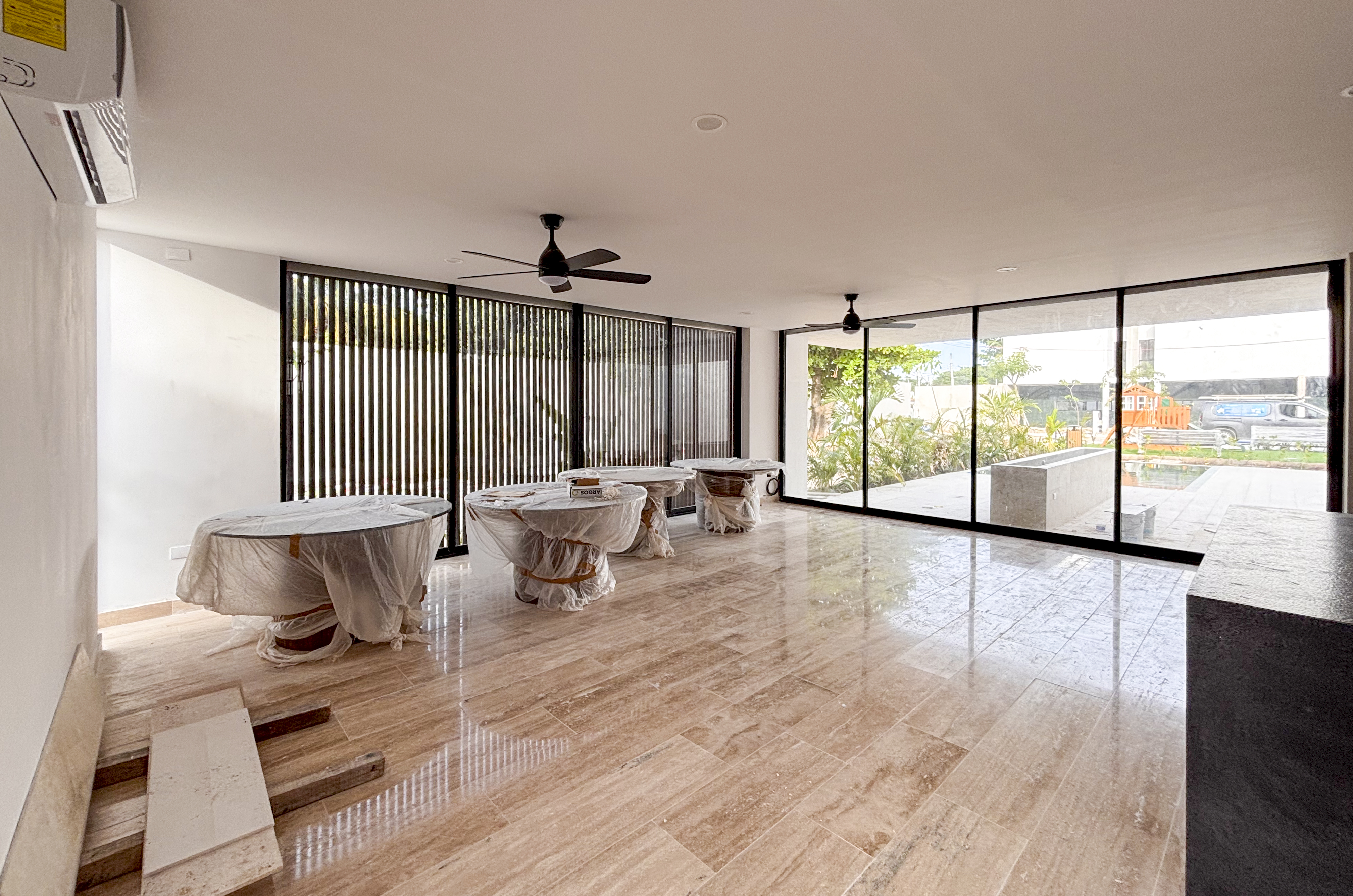 2029-54824-Casa_estilo-Townhouse-en-venta-en-cholul-al-norte-de-Merida-THULA-CITY-HOME__(43).jpg