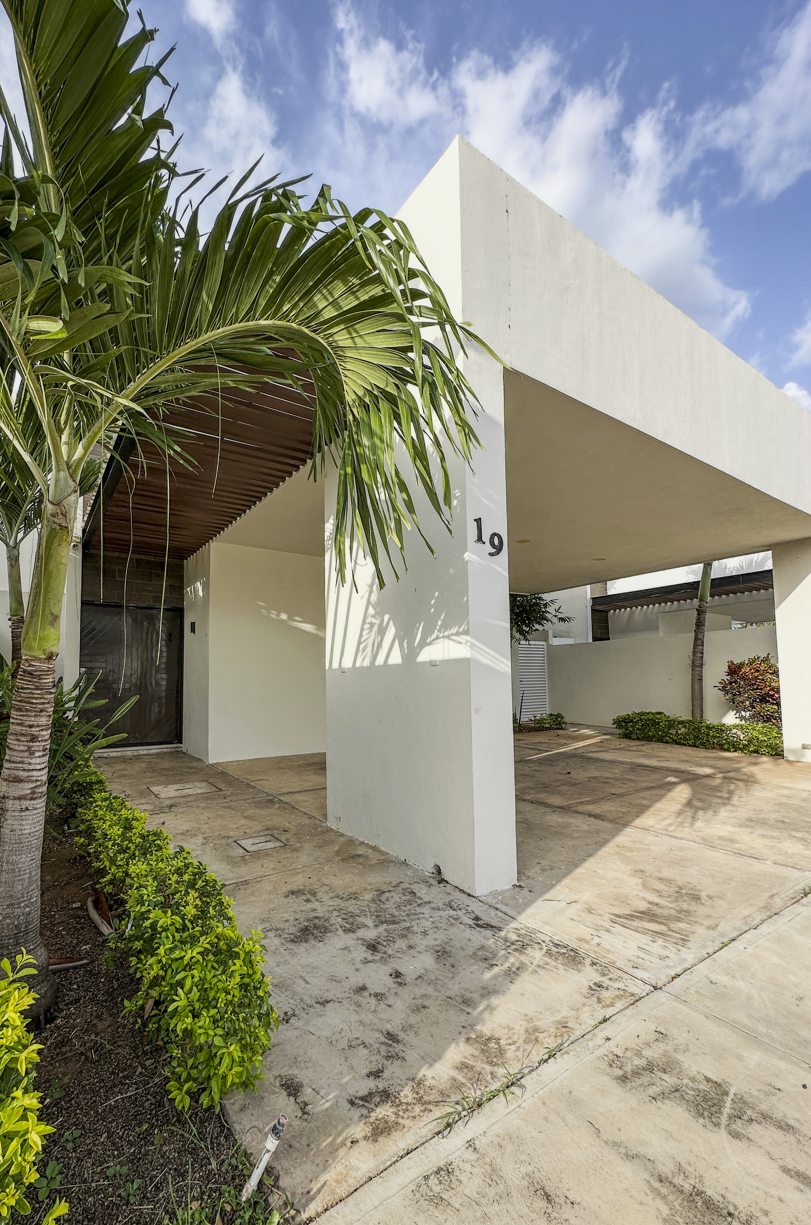663-53591-Casa-en-renta-3-habitaciones-con-Piscina-en-Privada-Kanan-Conkal_(1).jpg