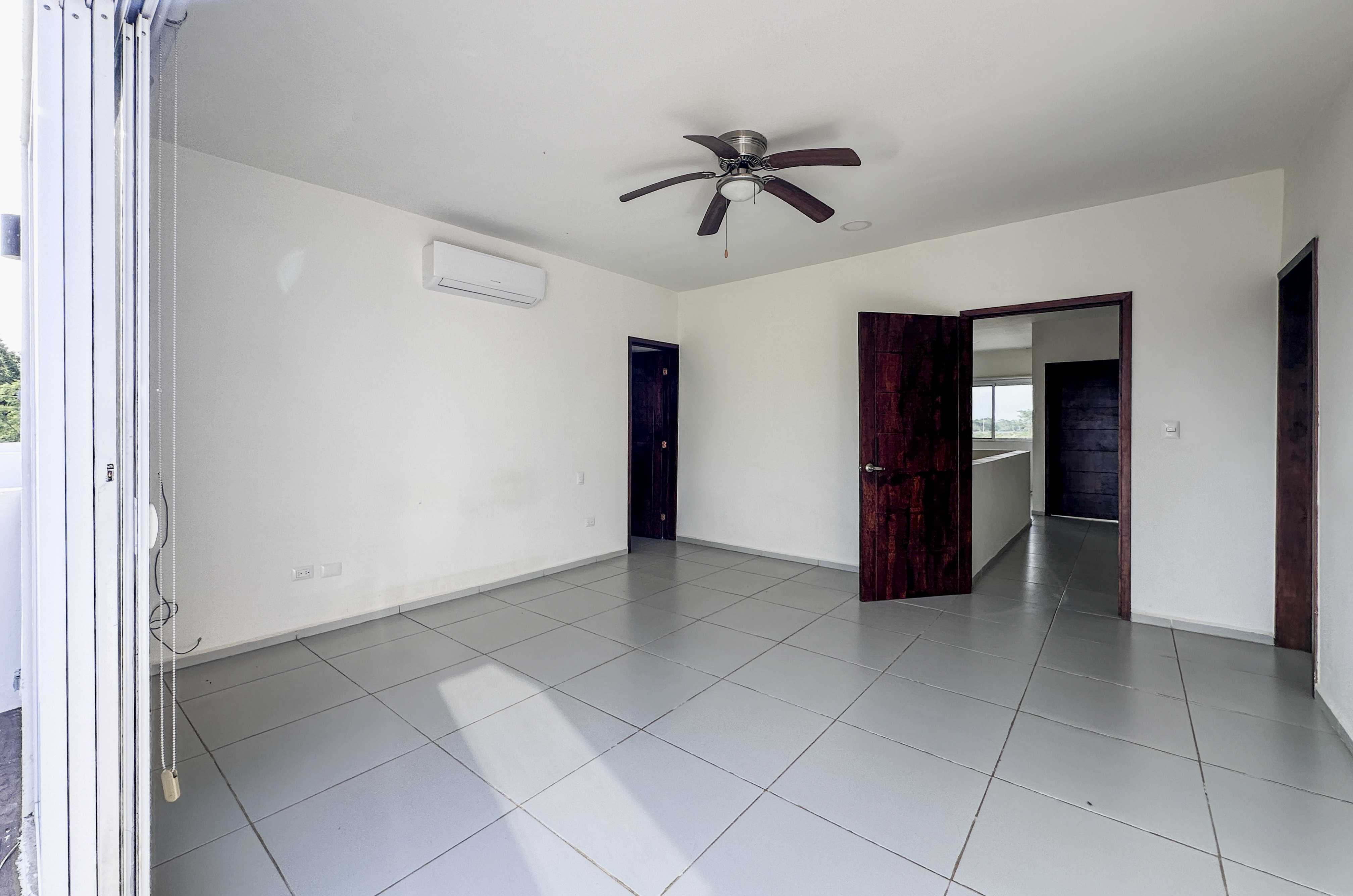 663-53592-Casa-en-renta-3-habitaciones-con-Piscina-en-Privada-Kanan-Conkal_(3).jpg