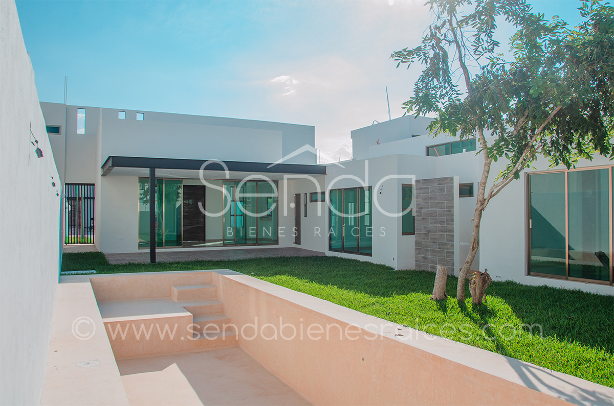 741-741-23403-21KG-13_-_Casa_en_venta_de_un_piso_en_esquina_con_piscina_y_terreno_grande_en_Merida_norte-26.jpg