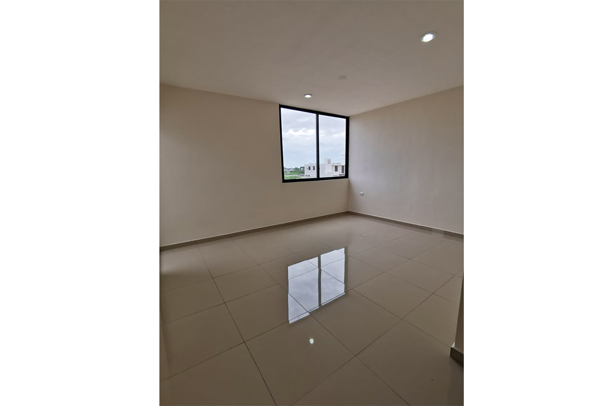 894-24033-21KG-52_-_Casa_en_venta_de_3_habitaciones_con_cochera_techada_piscina_e_hidroneumatico-07.jpg