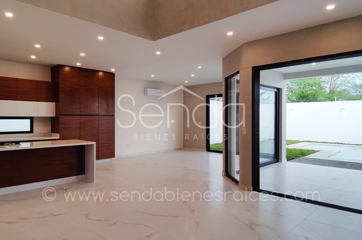 902-39625-Casa-en-Venta-en-la-privada-Nortemerida-con-4-habitaciones-y-alberca-29.jpg