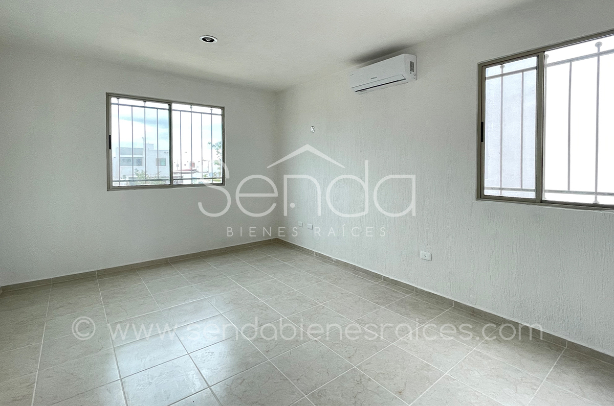 962-26546-En-Renta-Casa-Nueva-en-Avenida-de-Los-Heroes-Merida-11.jpg