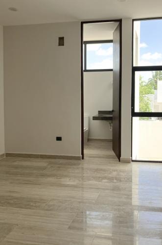1076-50711-Casa-en-venta-en-privada-Margaritas-Cholul-Merida-de-4-habitaciones-con-alberca_(16).jpg