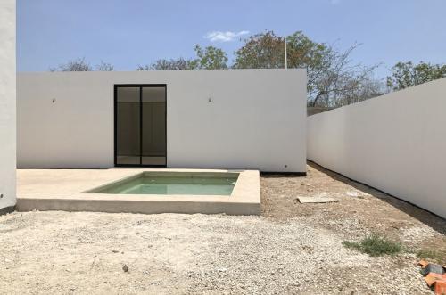 1142-49163-Casa-de-1-piso-con-4-recamaras-y-alberca-en-venta-en-Privada-Inara_(13).jpg