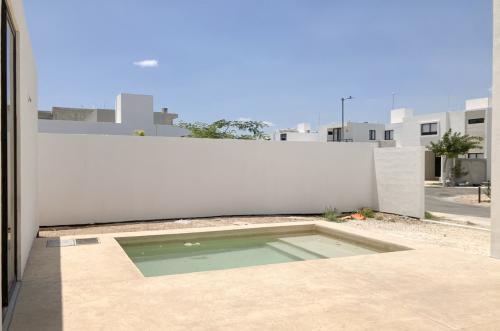 1142-49168-Casa-de-1-piso-con-4-recamaras-y-alberca-en-venta-en-Privada-Inara_(17).jpg