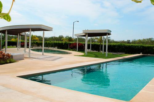 1151-32473-22ET-60-Venta-de-Terrenos-en-Privada-Yaxlum-en-Conkal-Yucatan-listos-para-construir-_(1).jpg